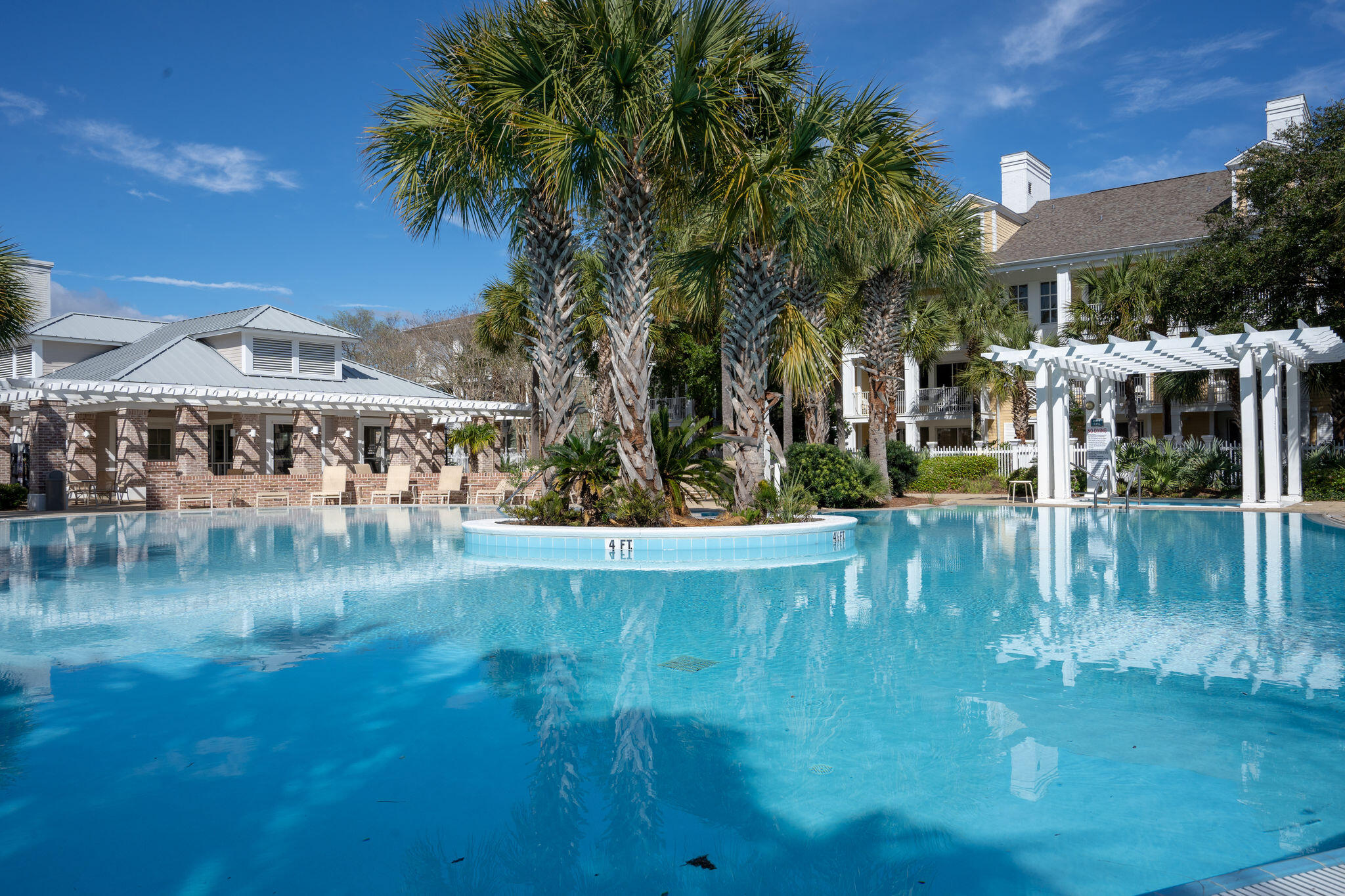 9300 Baytowne Wharf Boulevard, 401/403