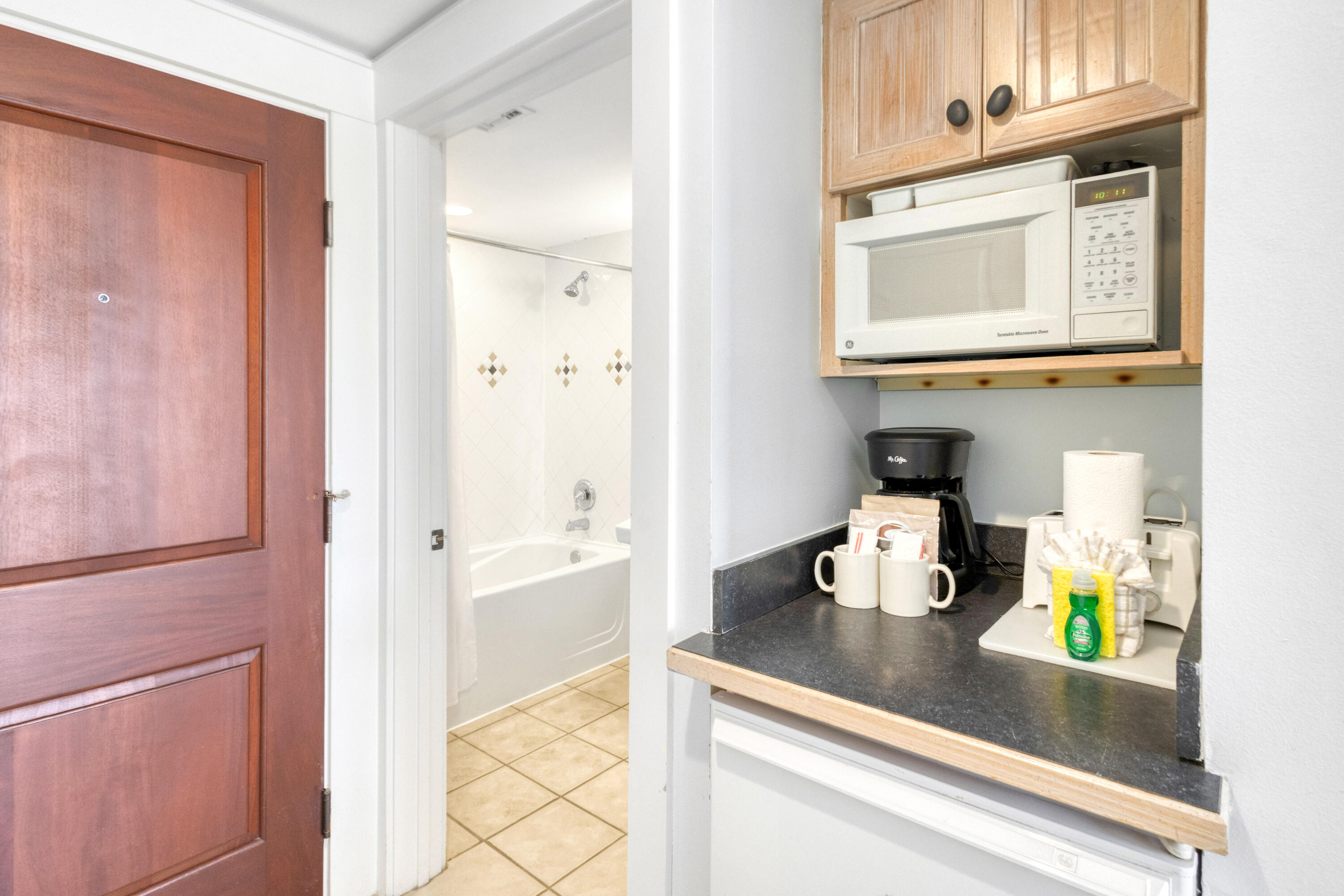 9300 Baytowne Wharf Boulevard, 401/403