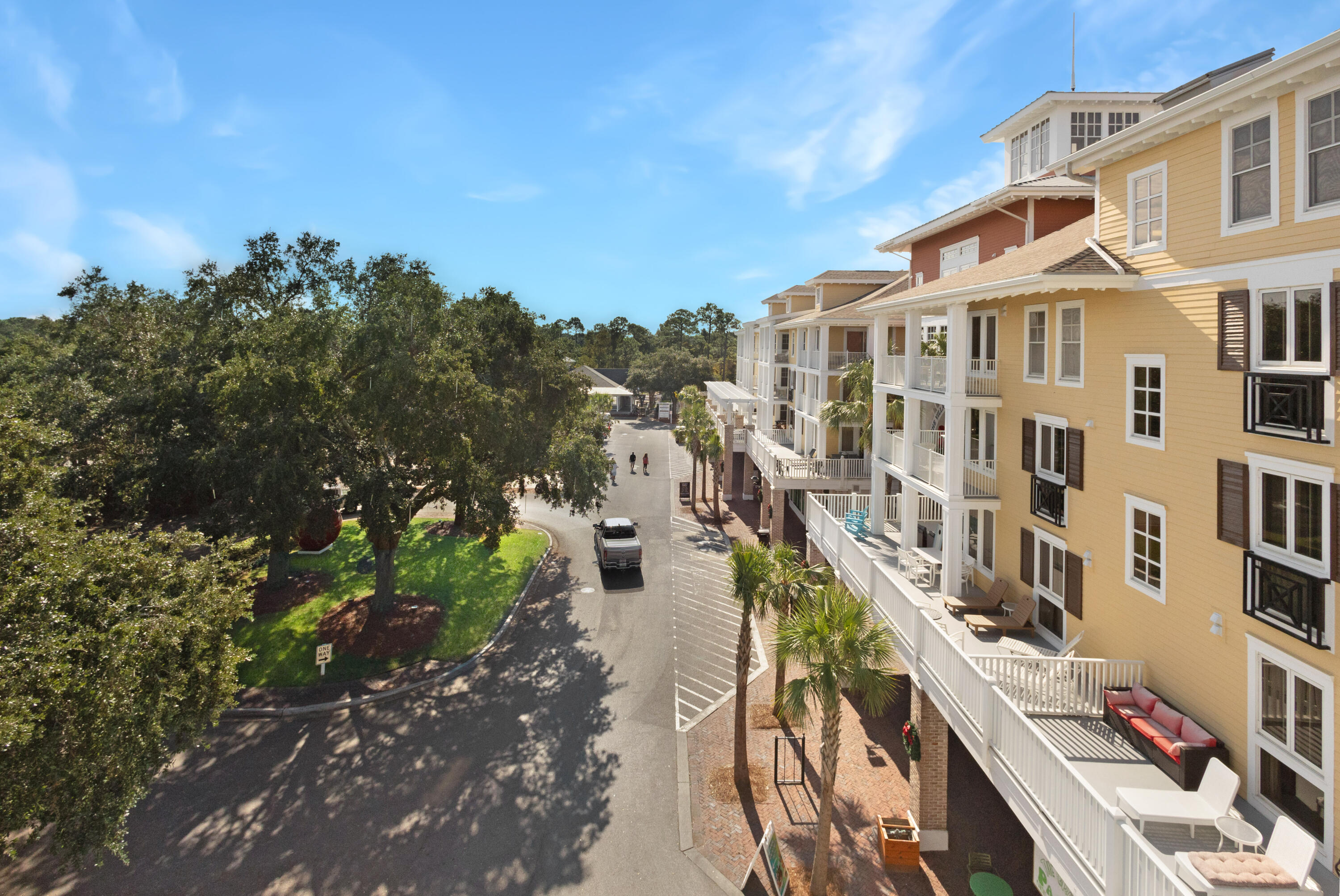 9300 Baytowne Wharf Boulevard, 401/403