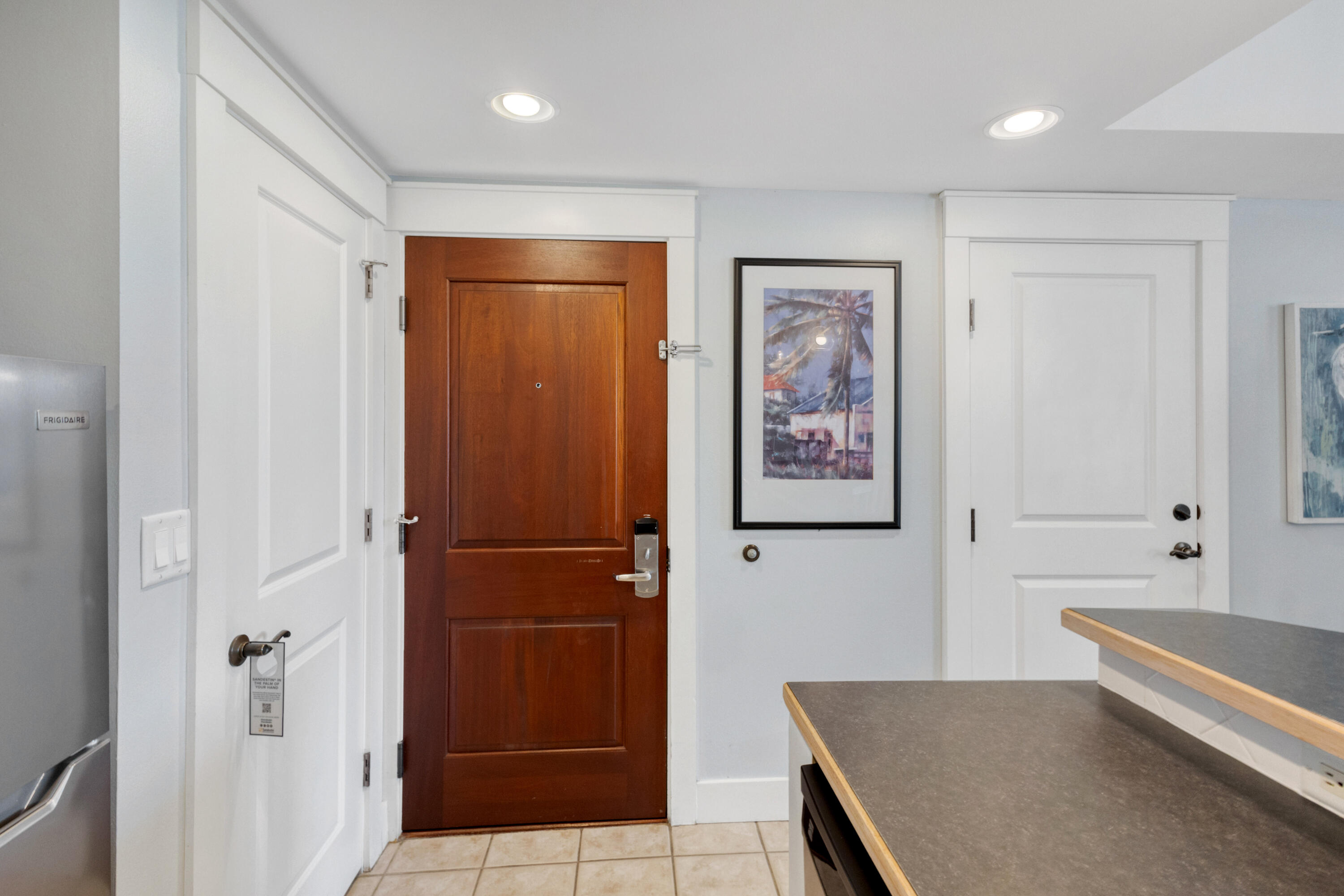 9300 Baytowne Wharf Boulevard, 401/403