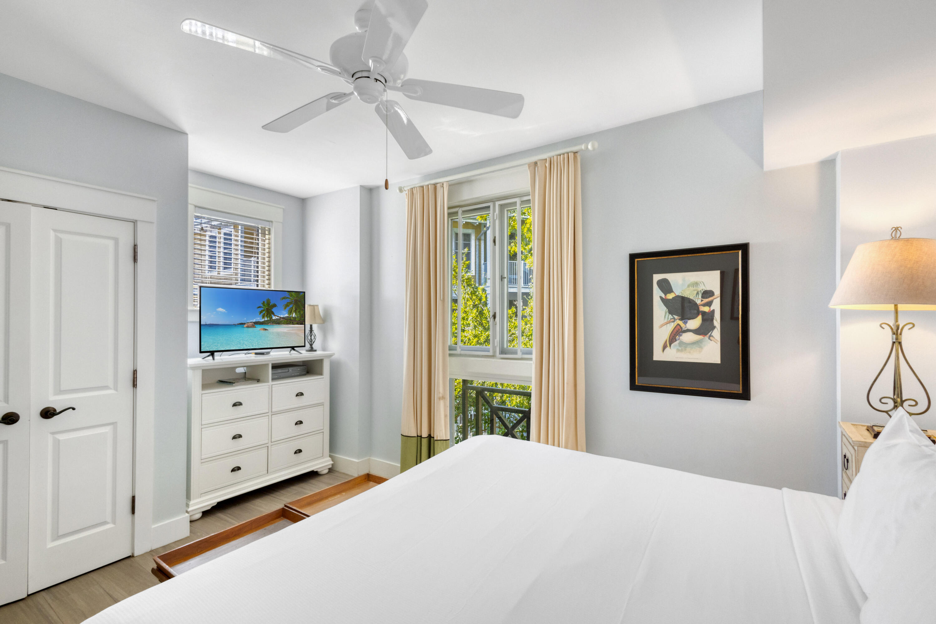 9300 Baytowne Wharf Boulevard, 401/403