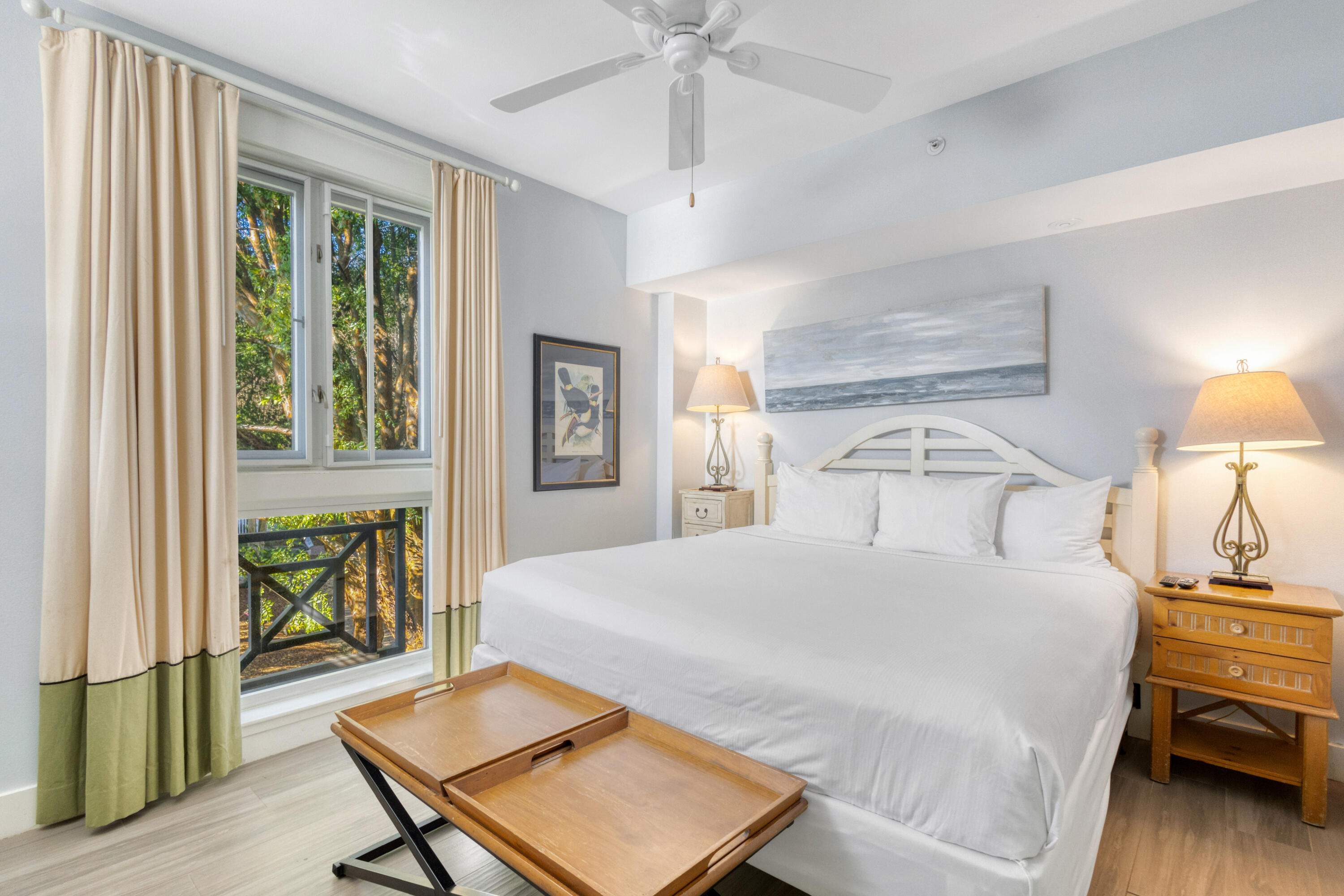 9300 Baytowne Wharf Boulevard, 401/403