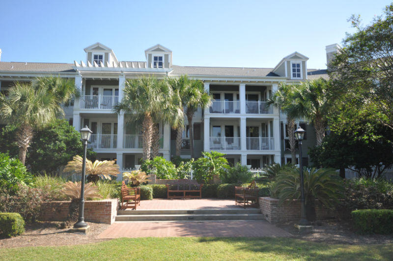 9300 Baytowne Wharf Boulevard, 401/403