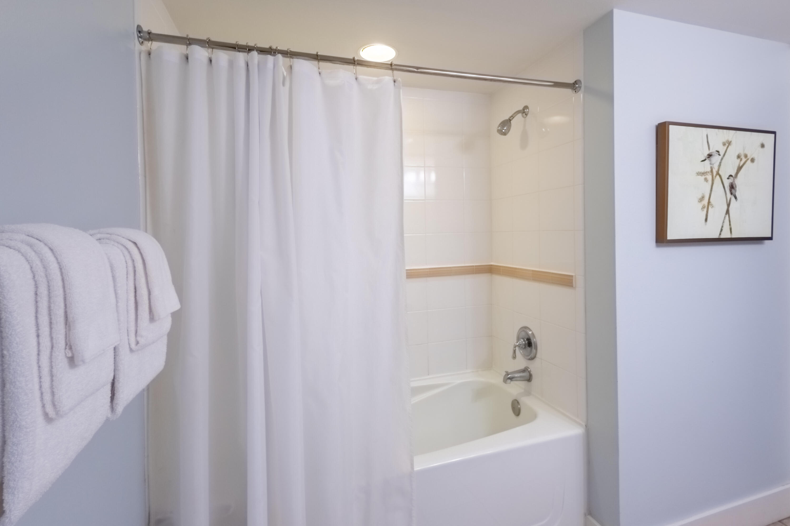9300 Baytowne Wharf Boulevard, 401/403