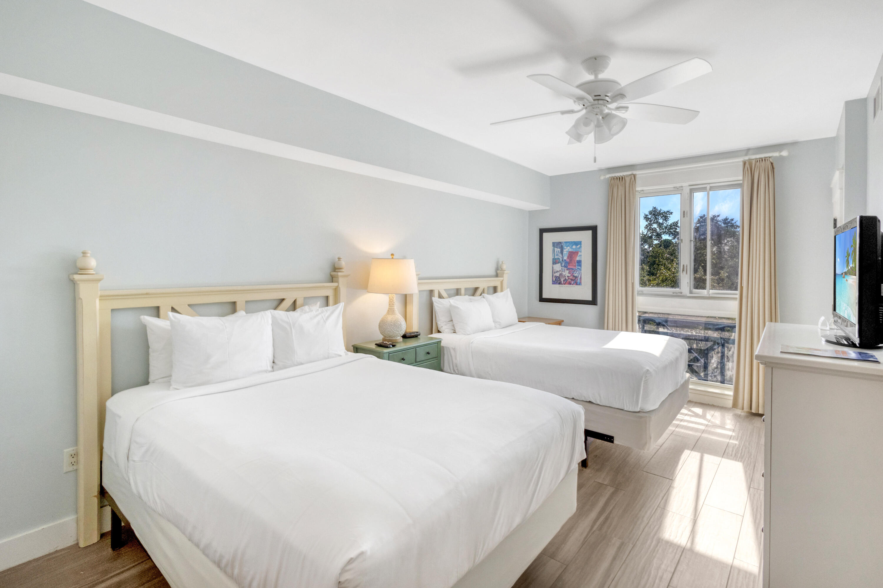 9300 Baytowne Wharf Boulevard, 401/403