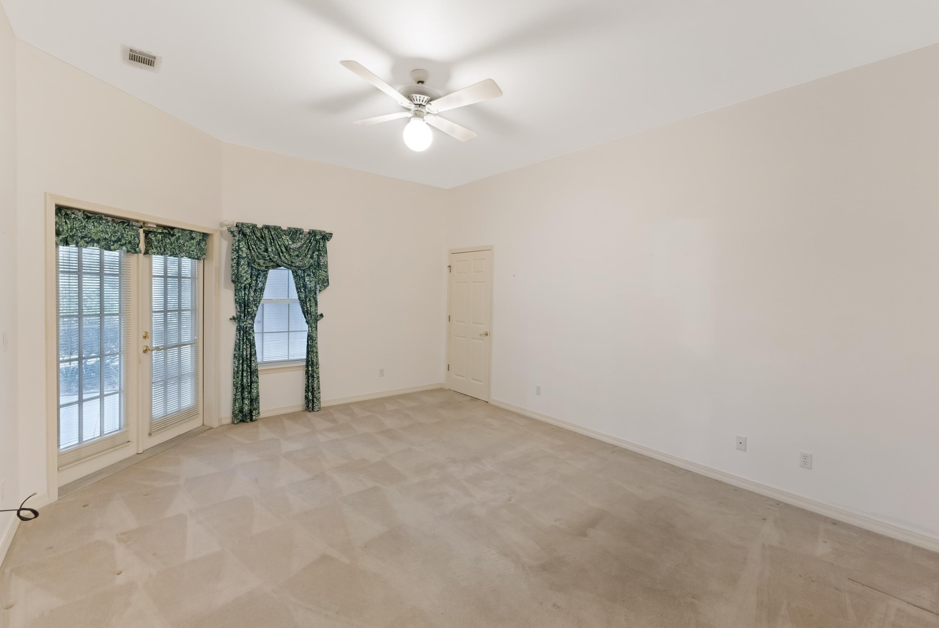 1440 E Baytowne Circle