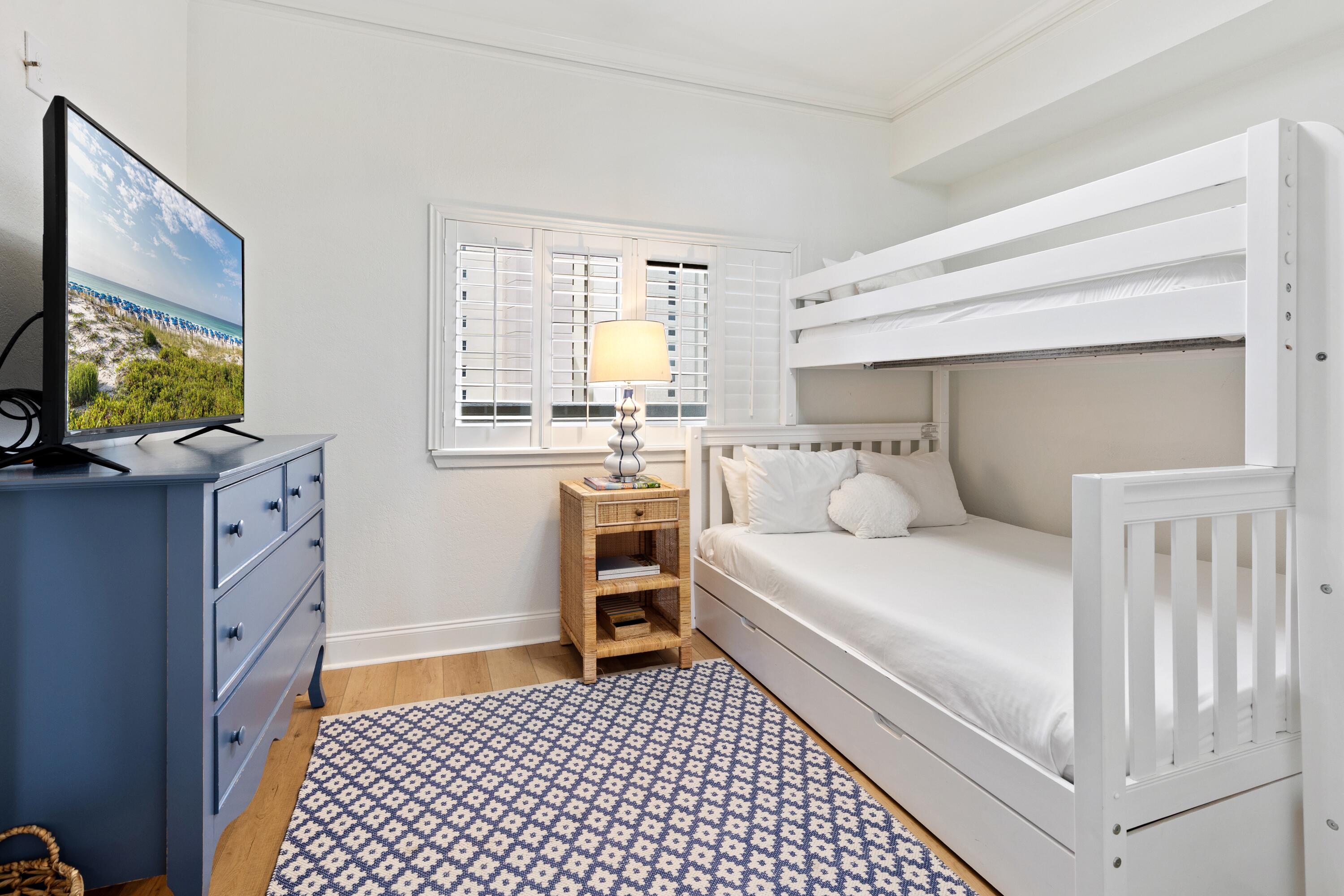 9011 W US Hwy 98, C-602