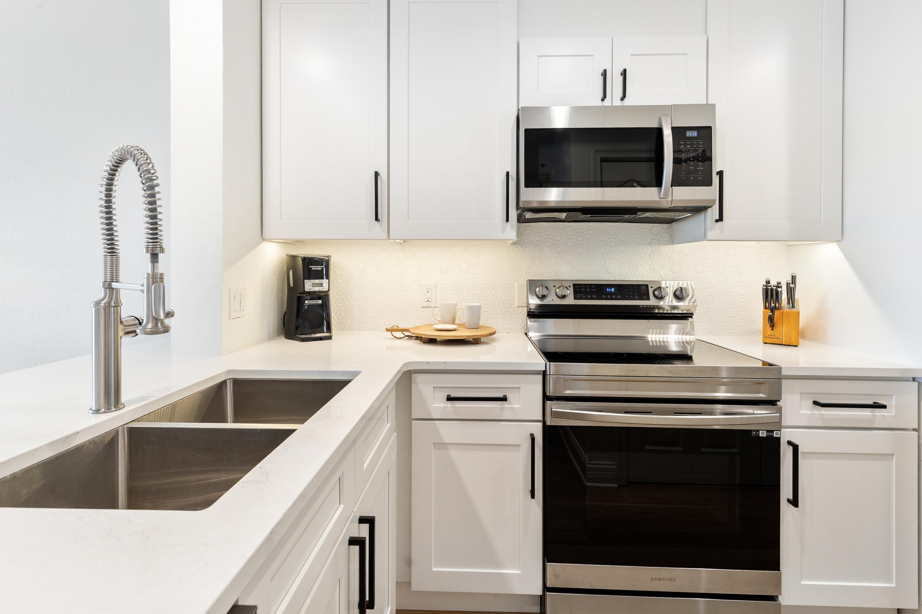 9011 W US Hwy 98, C-602