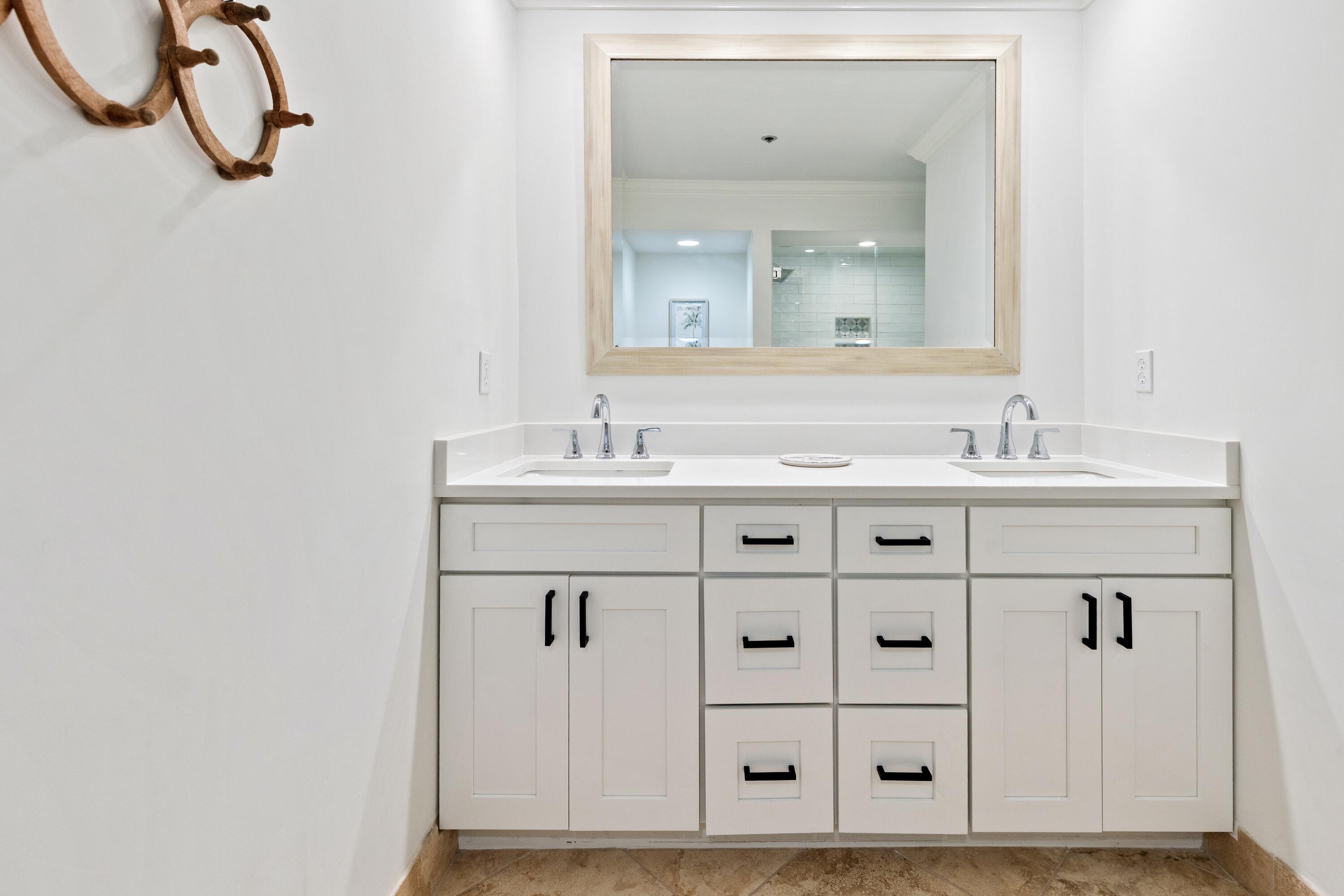 9011 W US Hwy 98, C-602