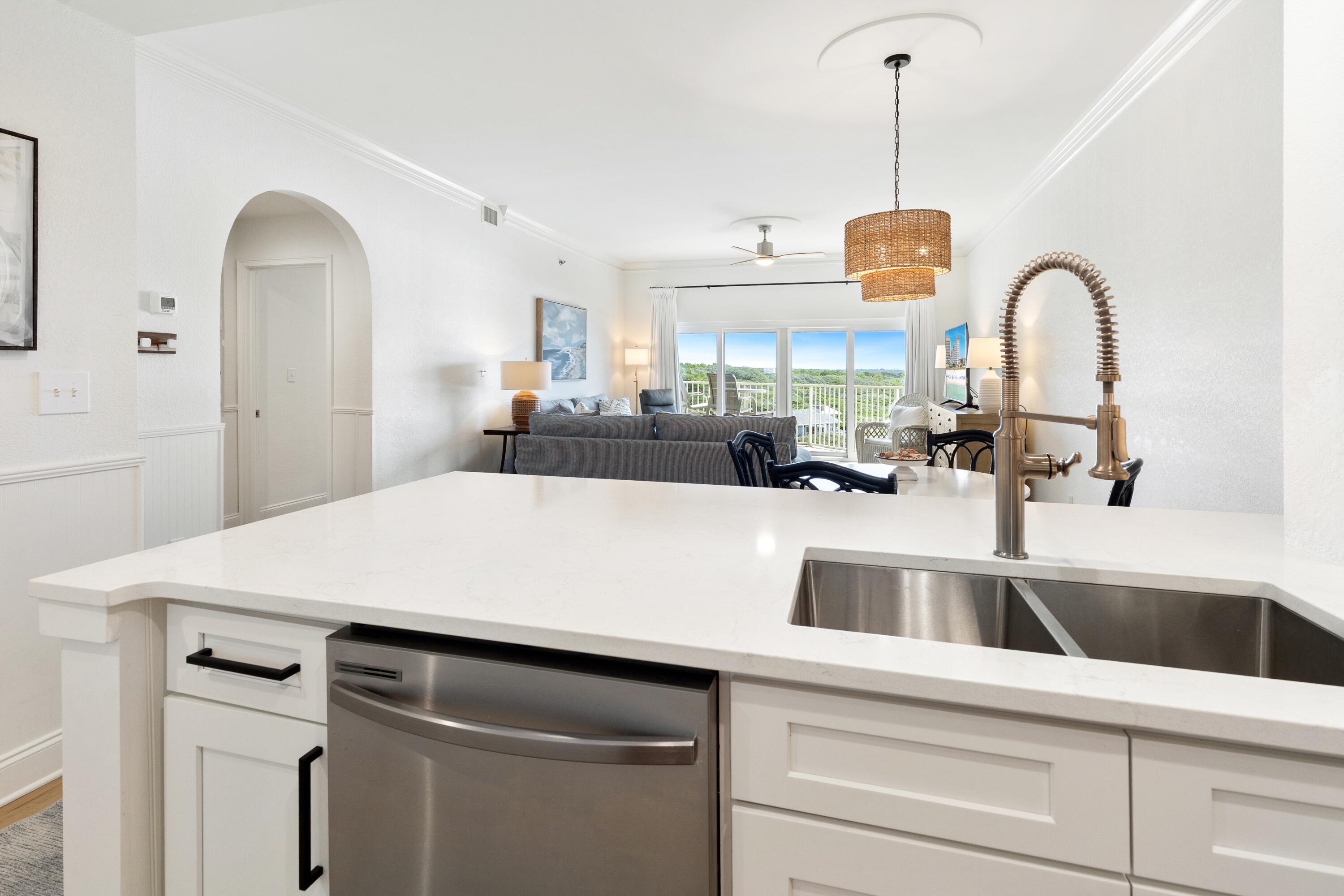 9011 W US Hwy 98, C-602