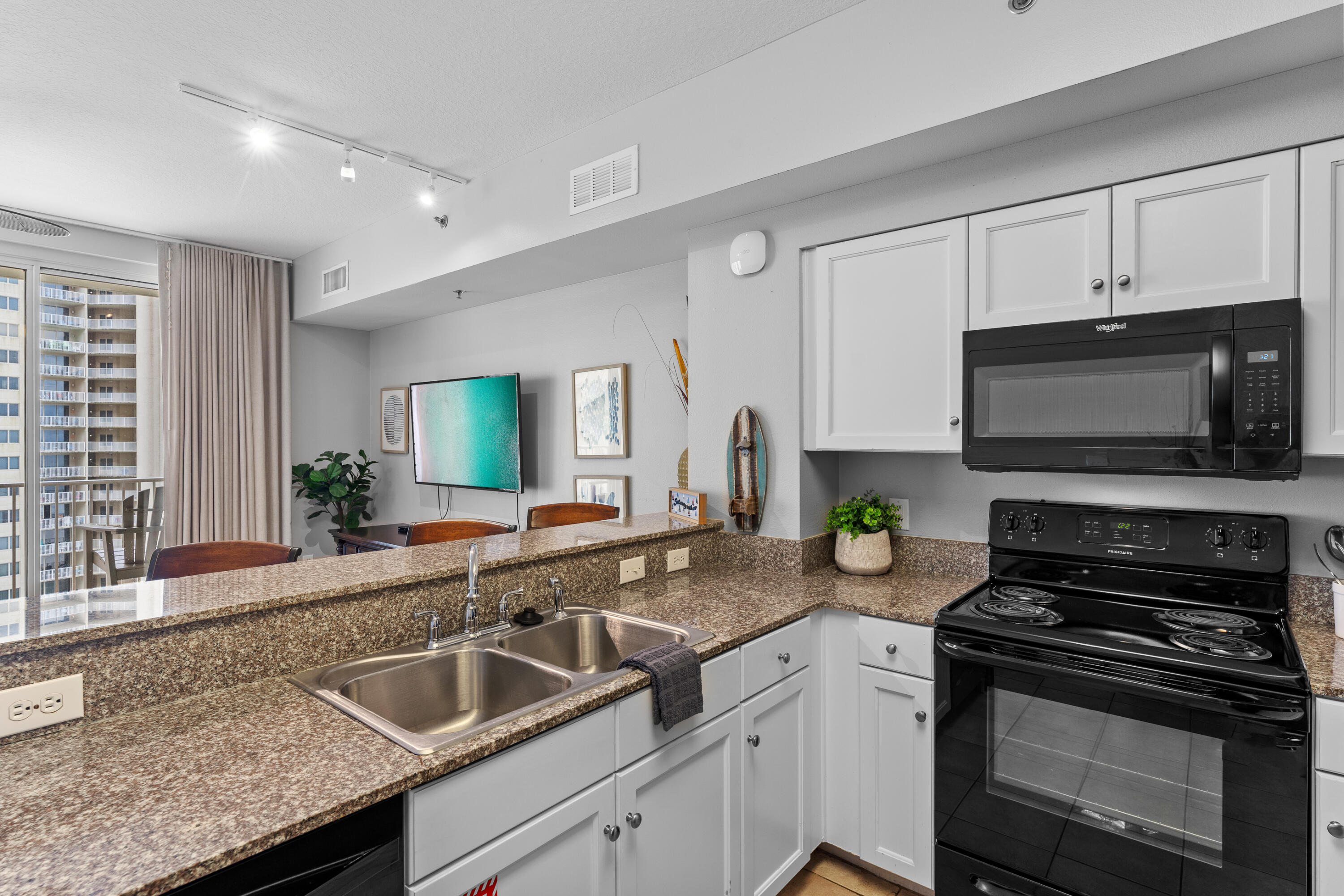 9900 S Thomas Drive, 1109