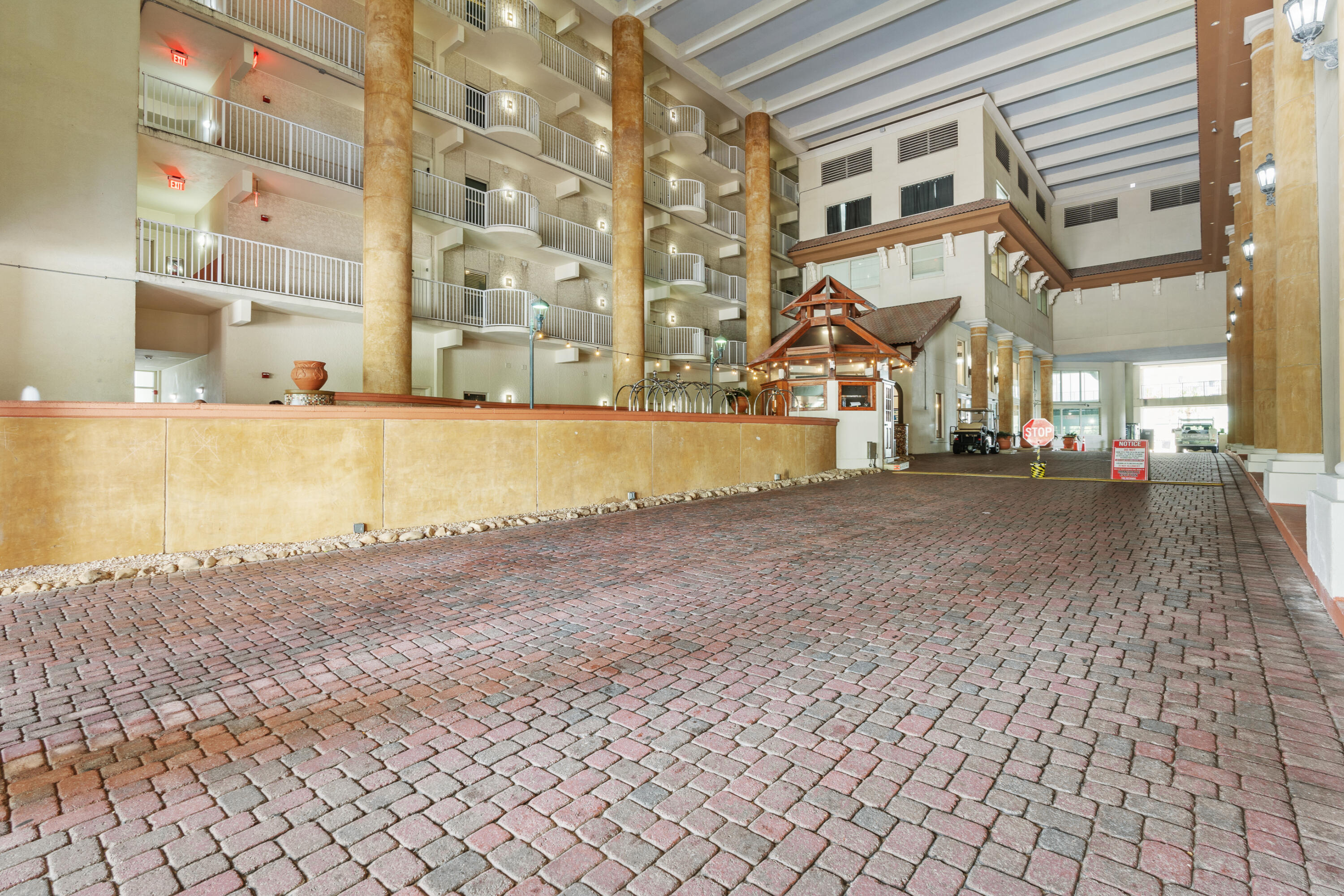 9900 S Thomas Drive, 1109