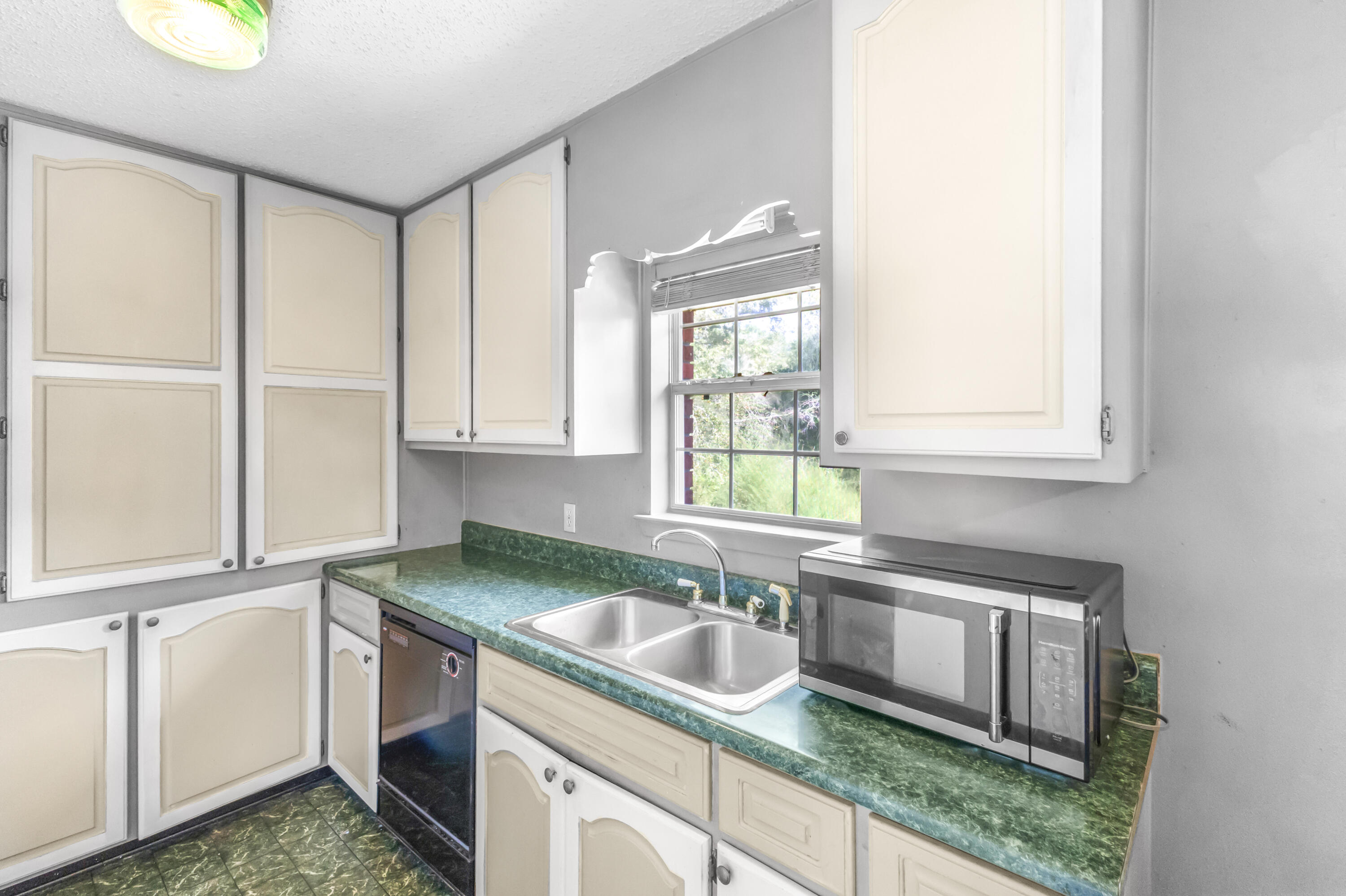 353 Florence Drive, DeFuniak Springs