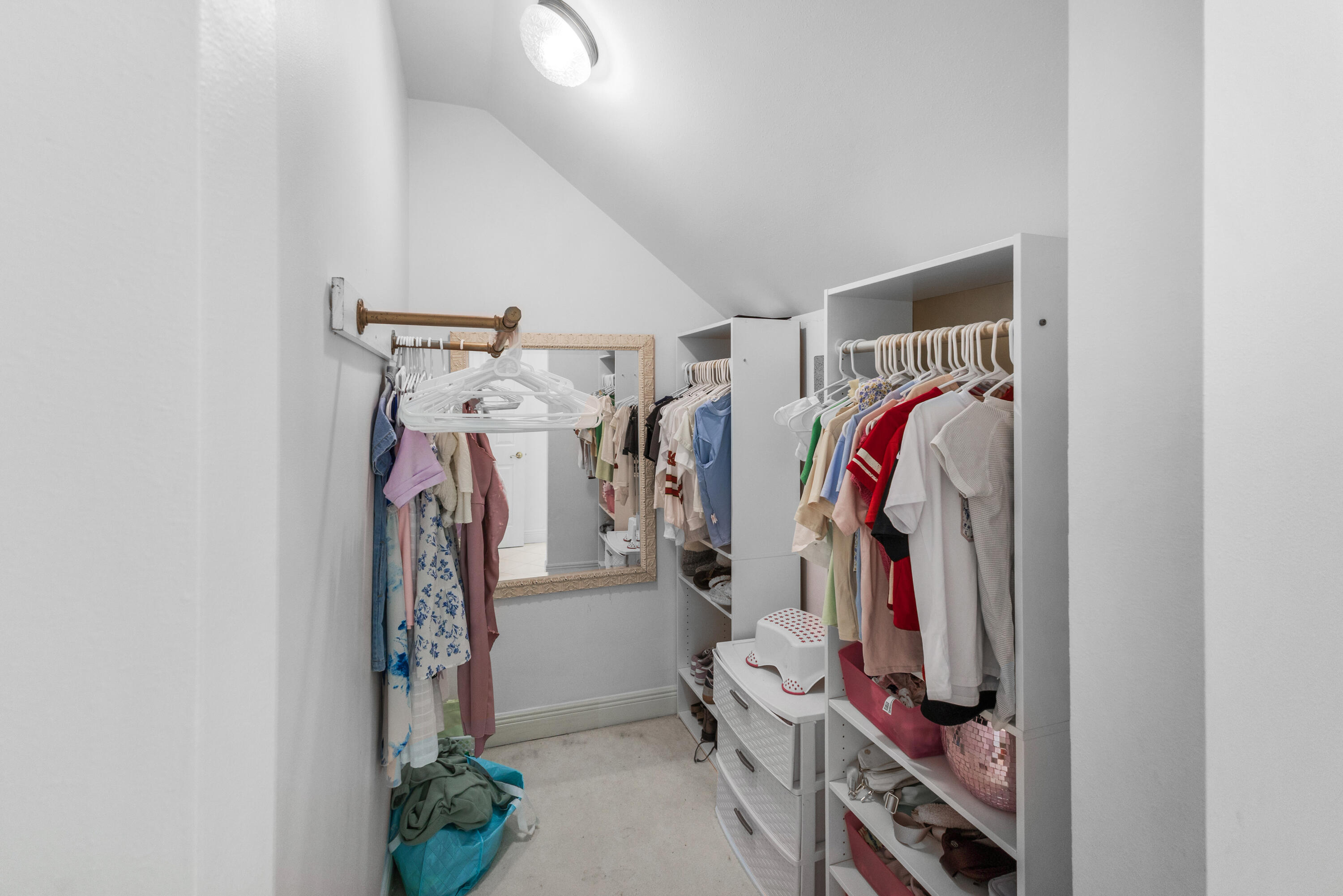 3219 Bay Estates Circle