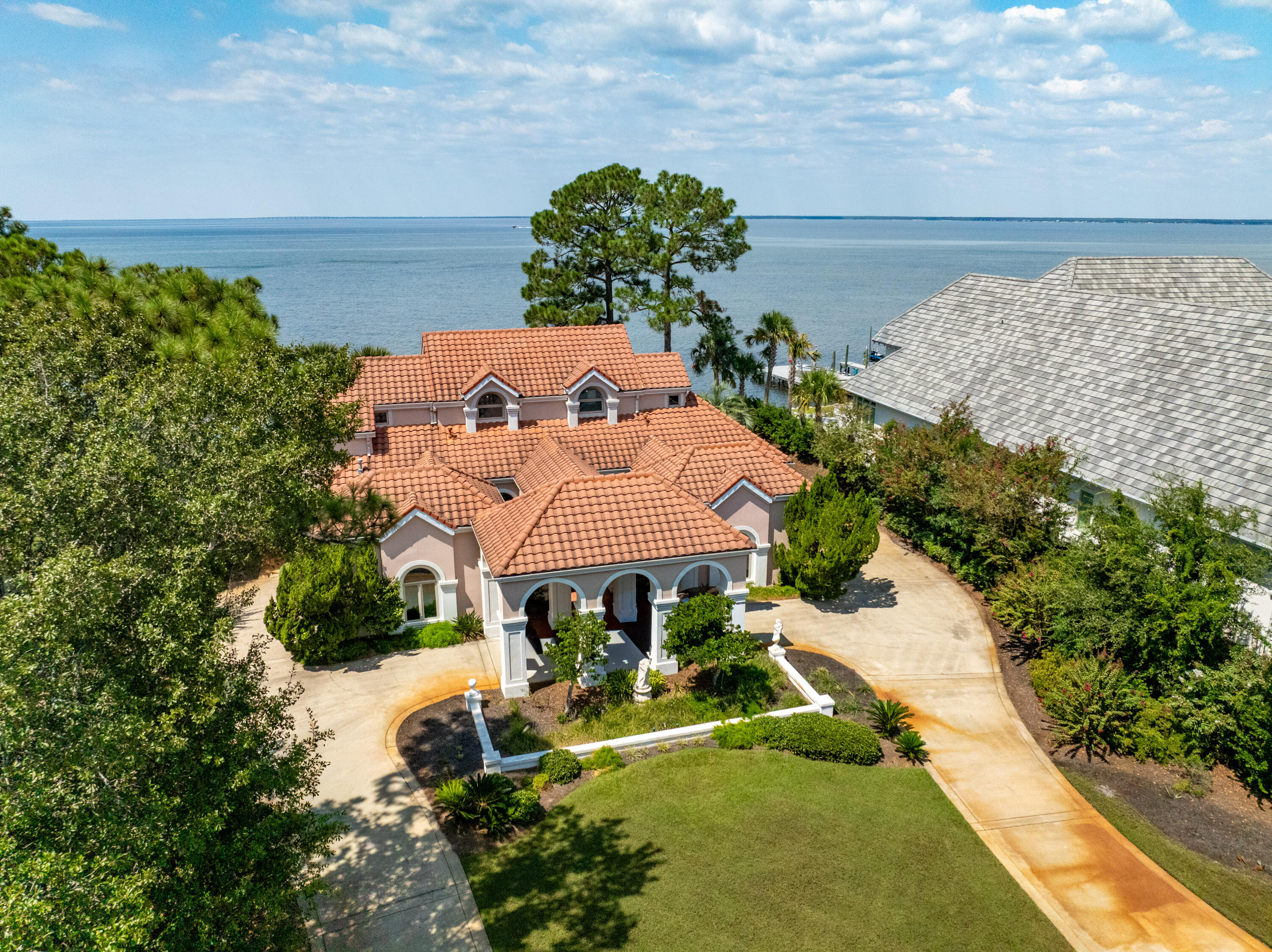 3219 Bay Estates Circle