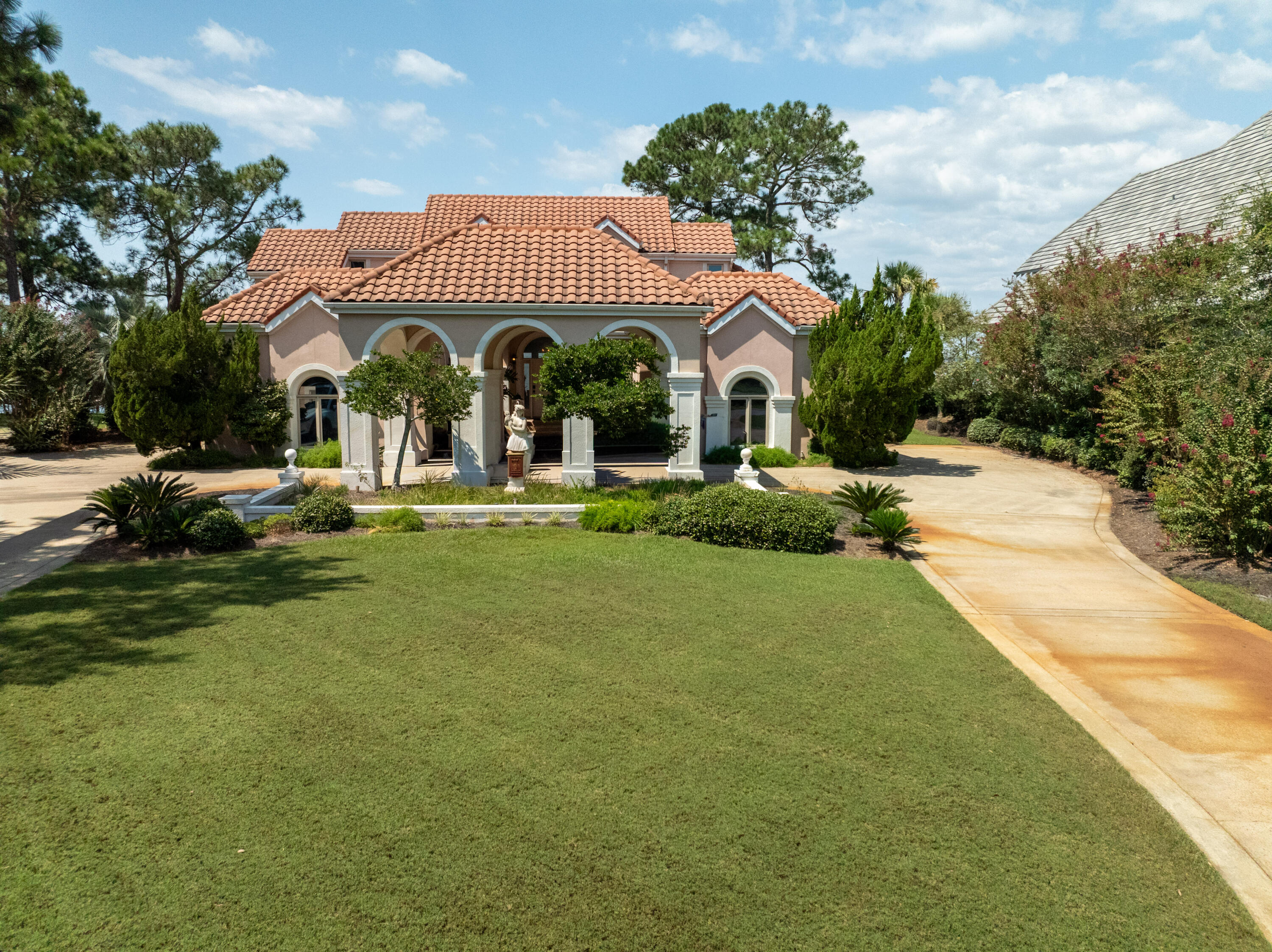 3219 Bay Estates Circle