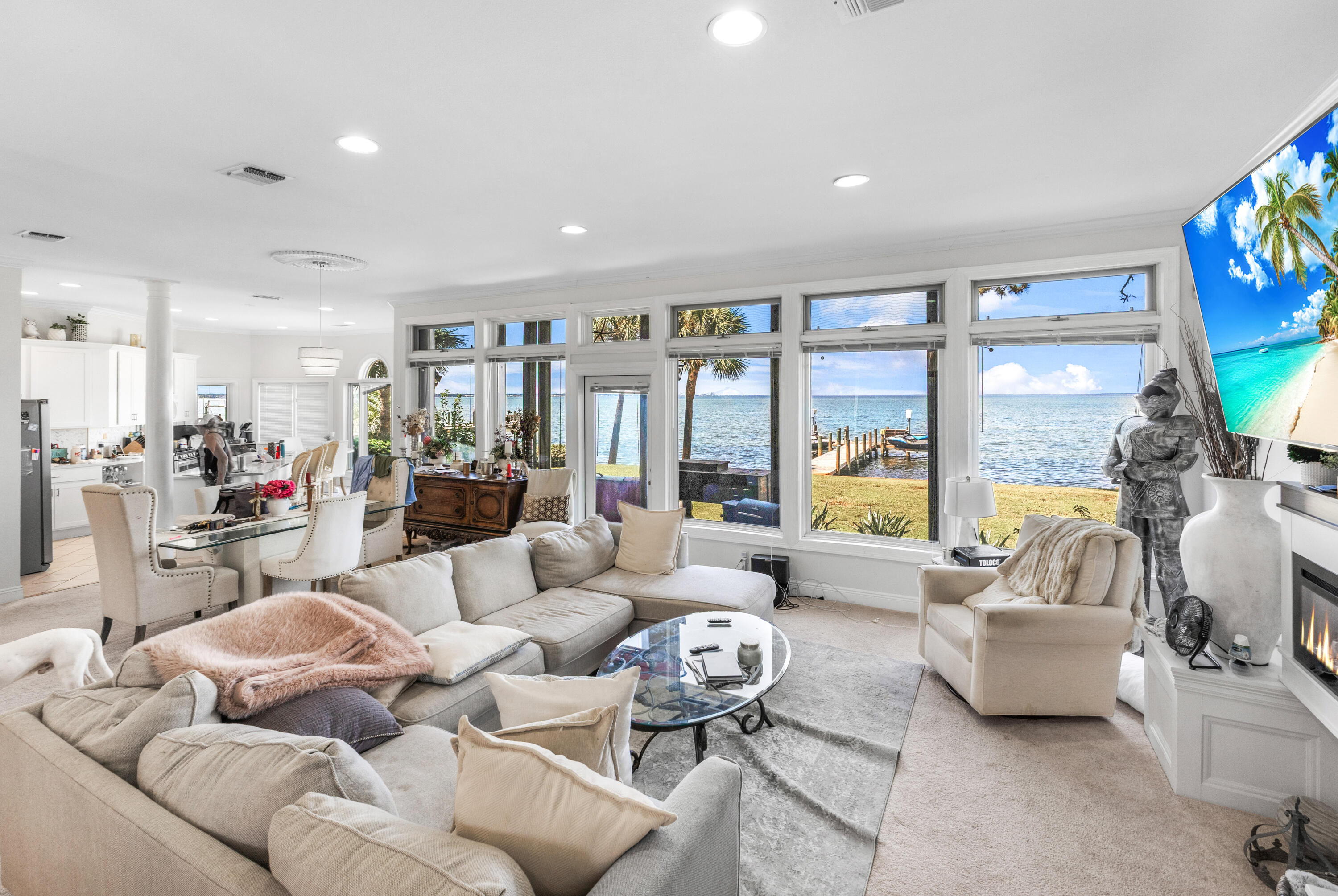 3219 Bay Estates Circle