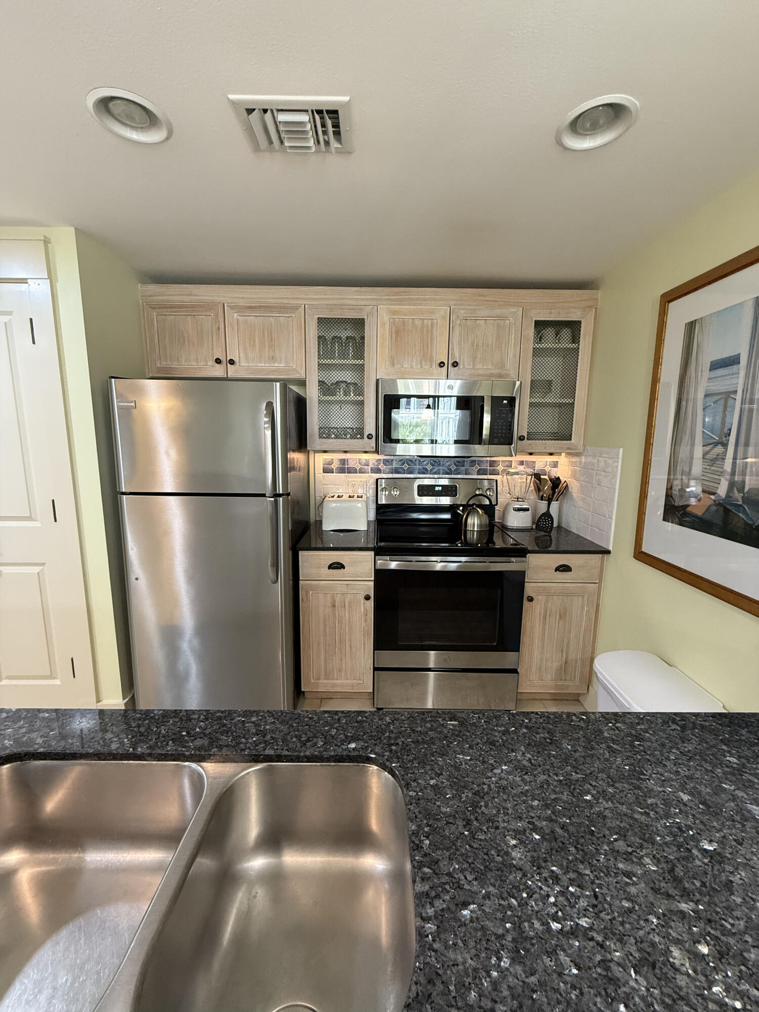 9100 Baytowne Wharf Boulevard, 350