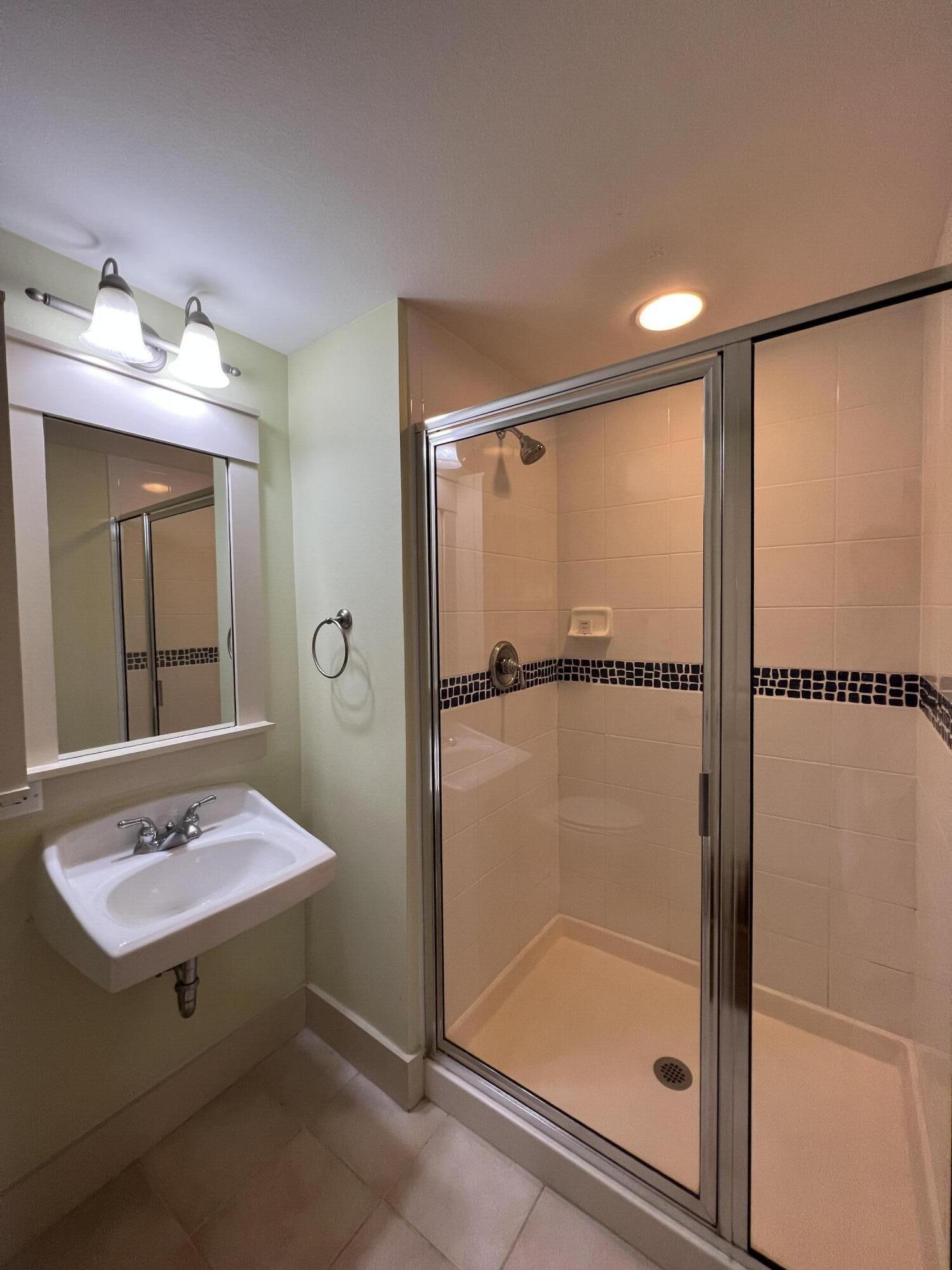 9100 Baytowne Wharf Boulevard, 350