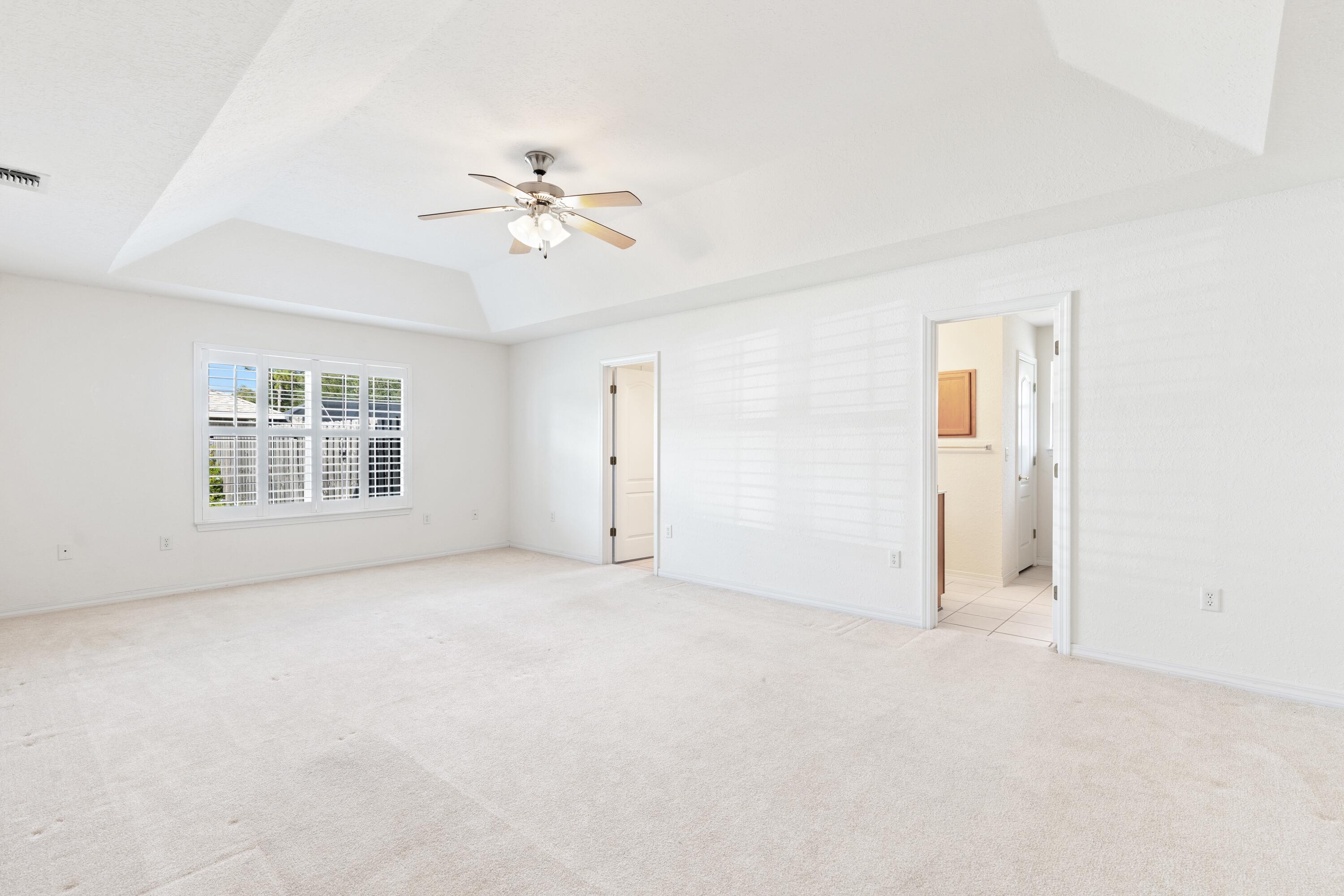 207 E Shipwreck Road