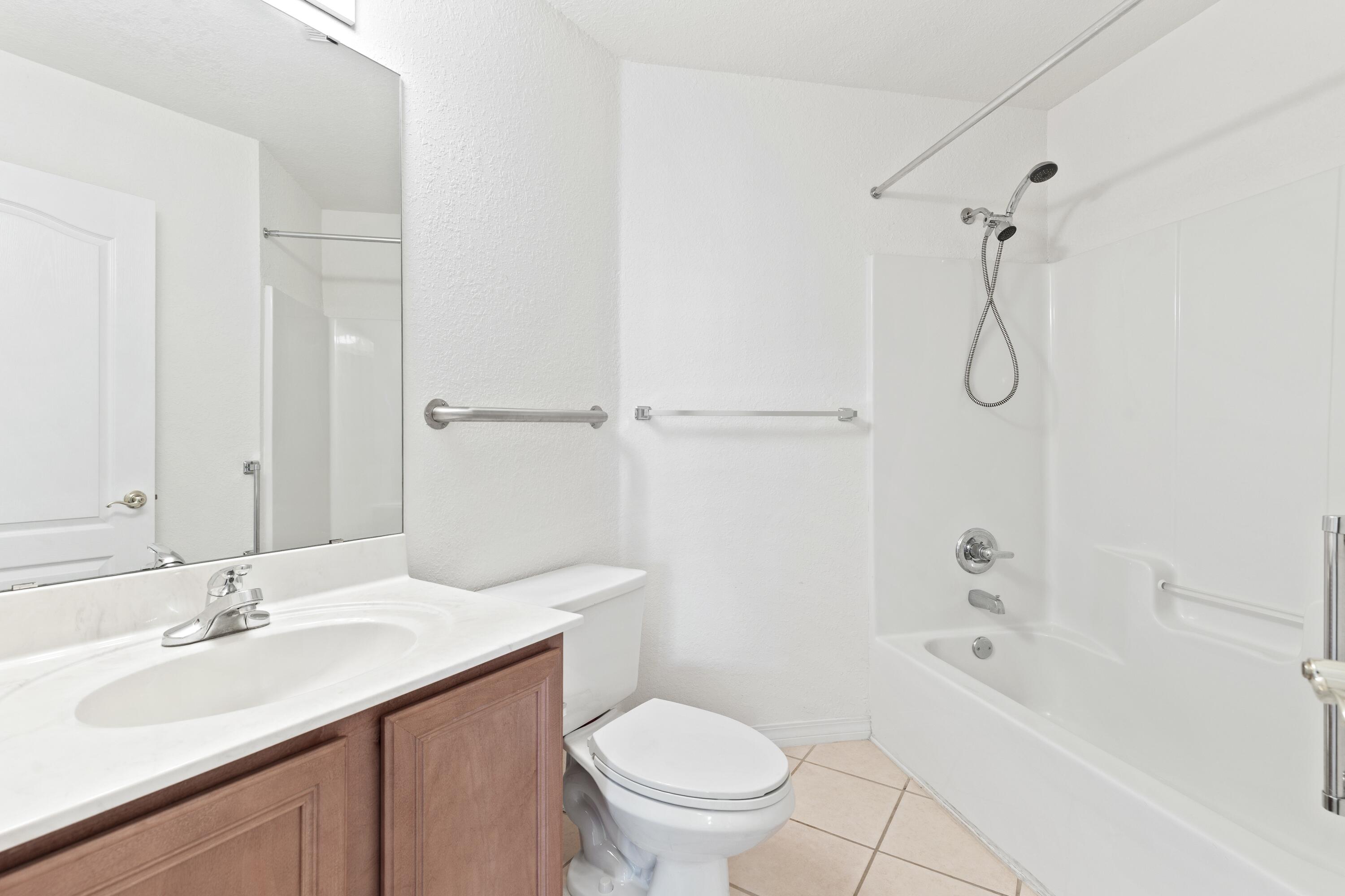 207 E Shipwreck Road