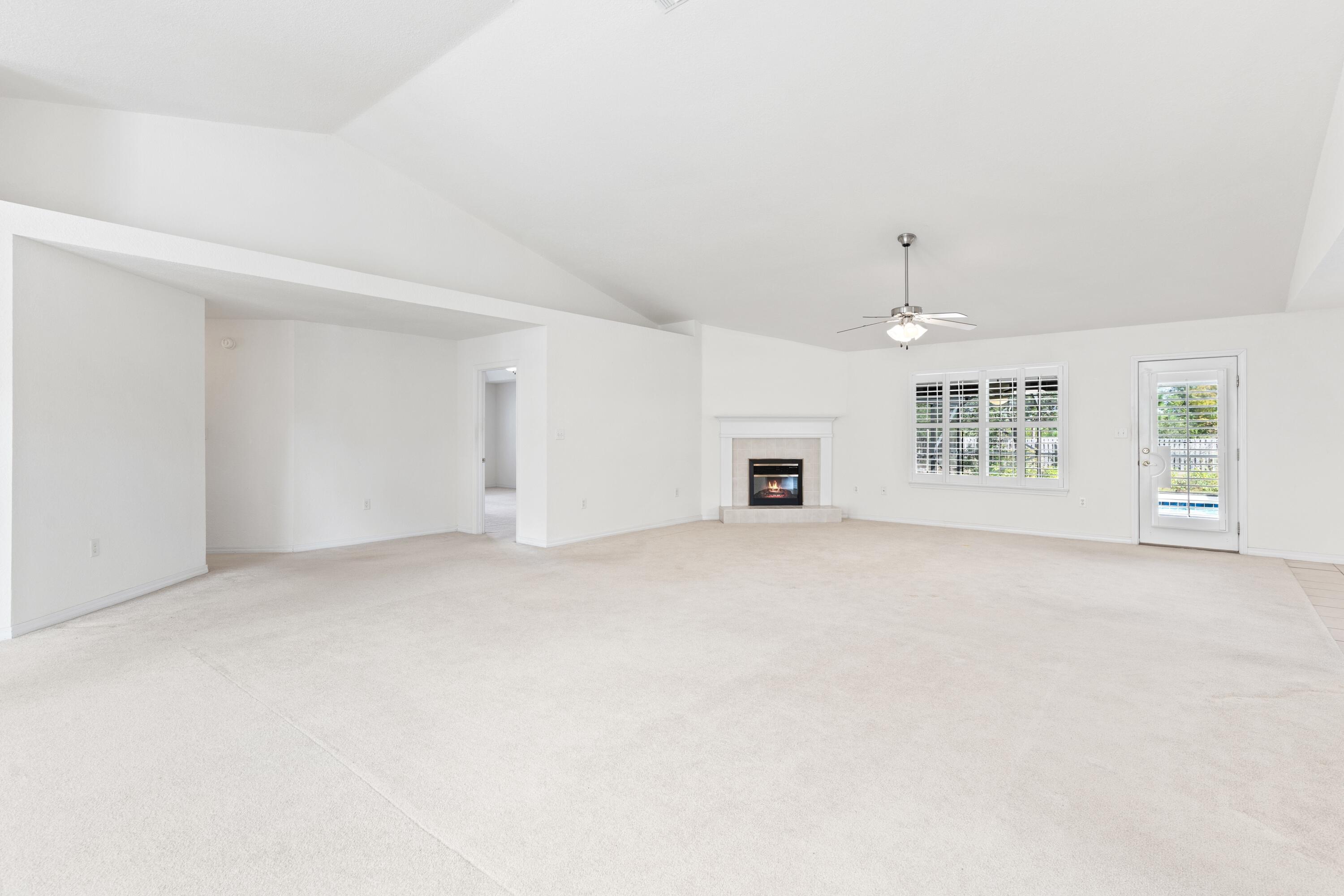 207 E Shipwreck Road