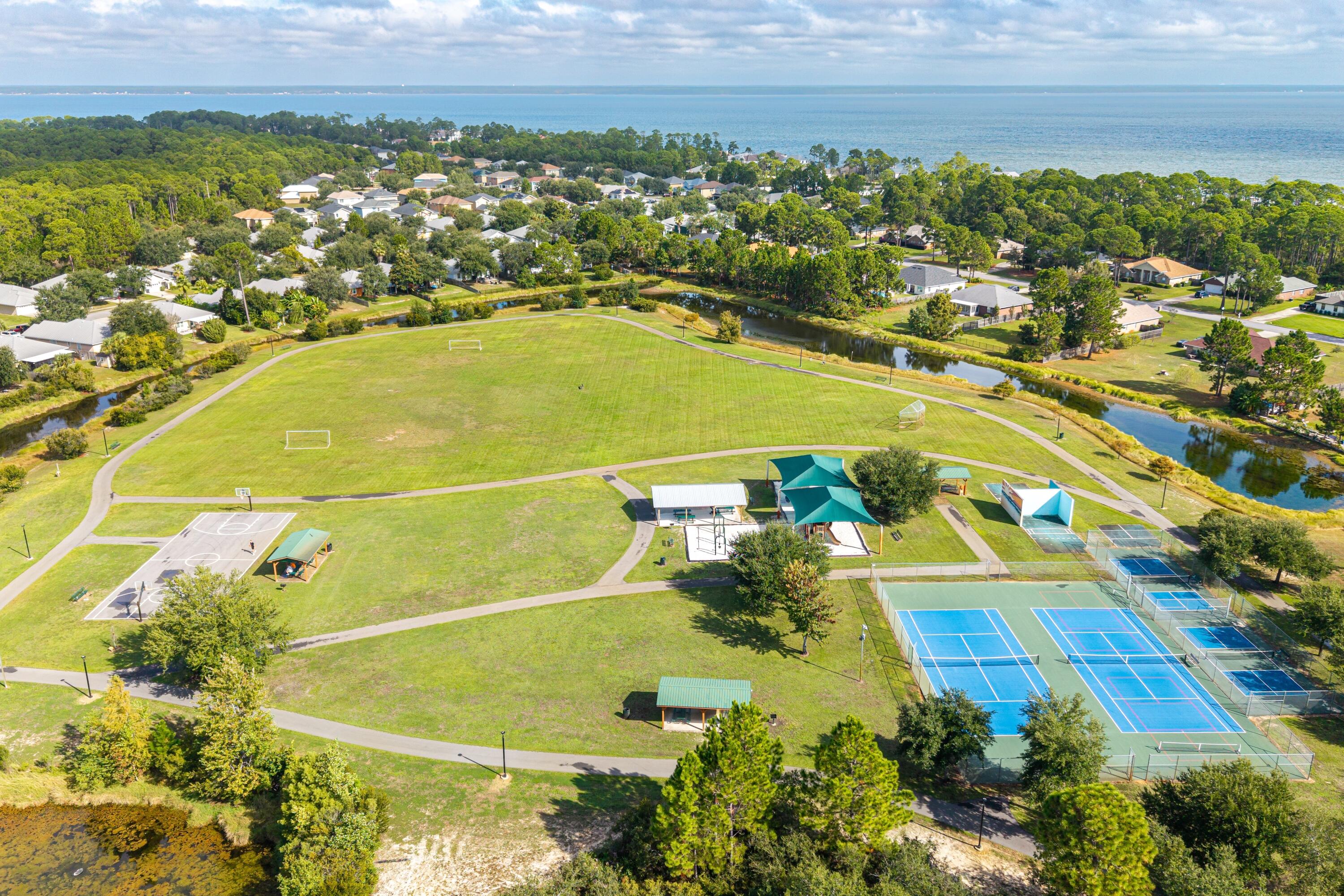 207 E Shipwreck Road