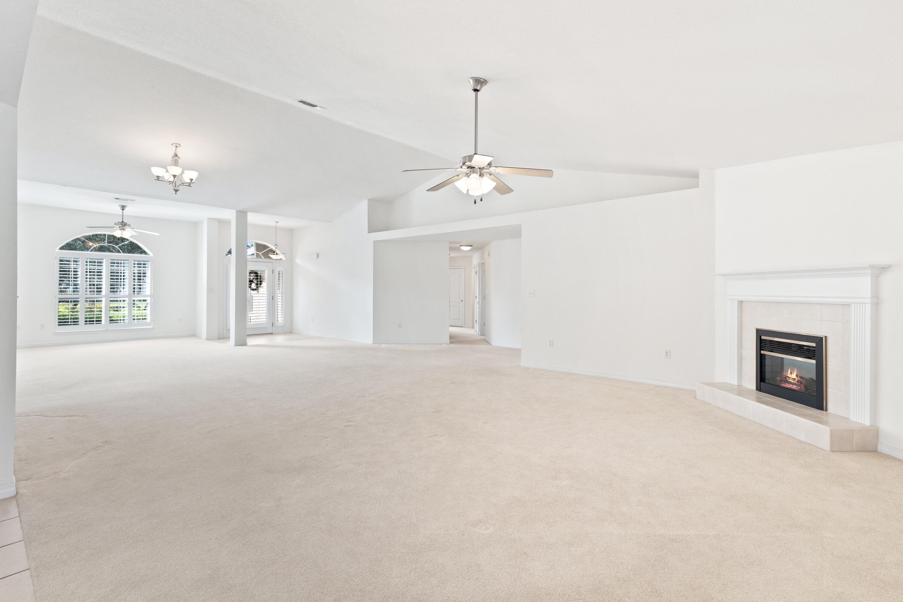 207 E Shipwreck Road