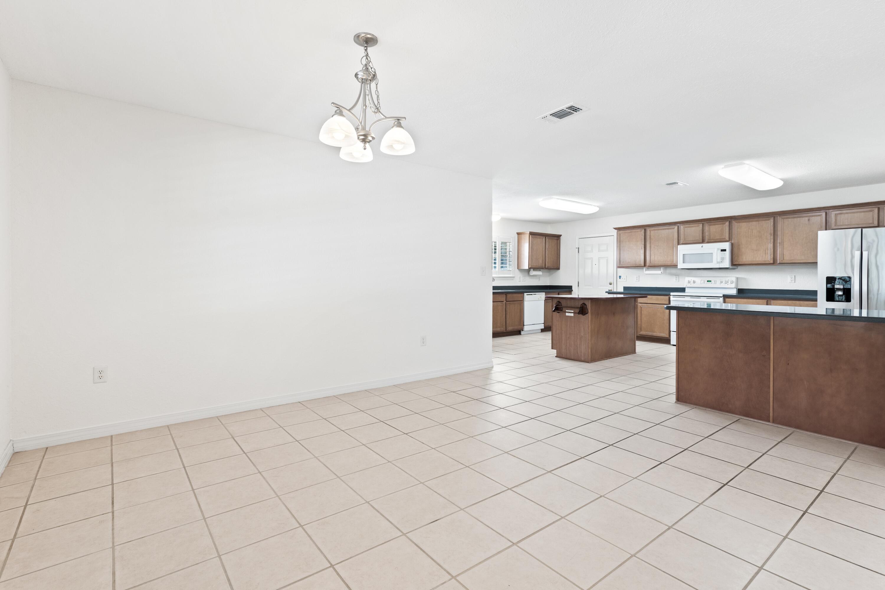 207 E Shipwreck Road