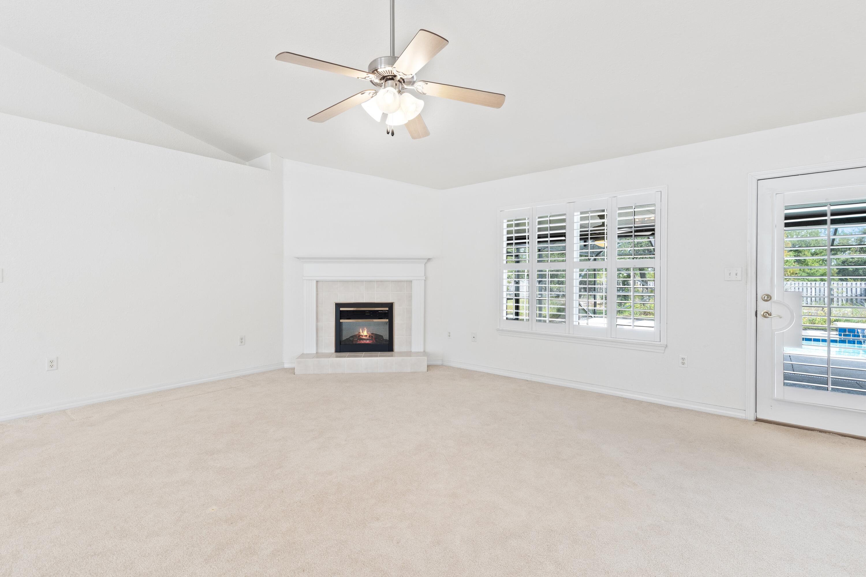 207 E Shipwreck Road