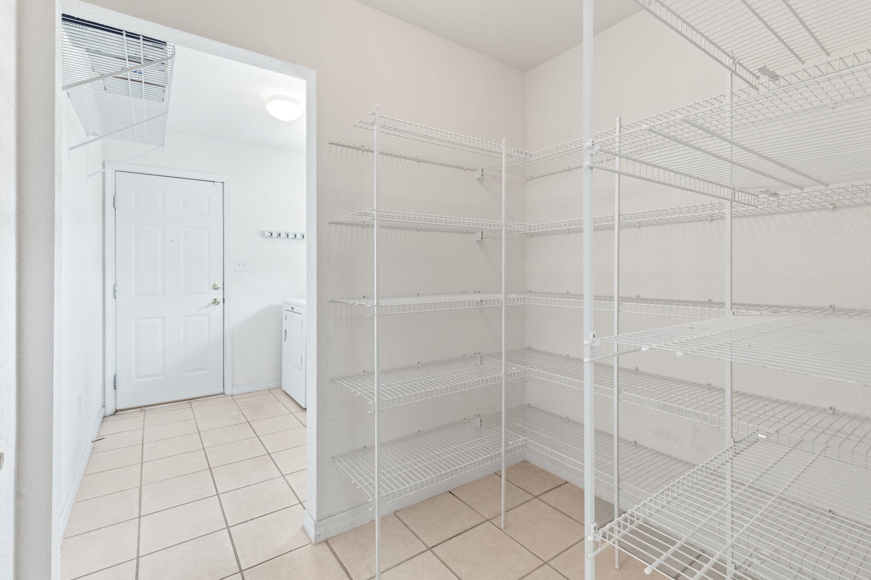 207 E Shipwreck Road