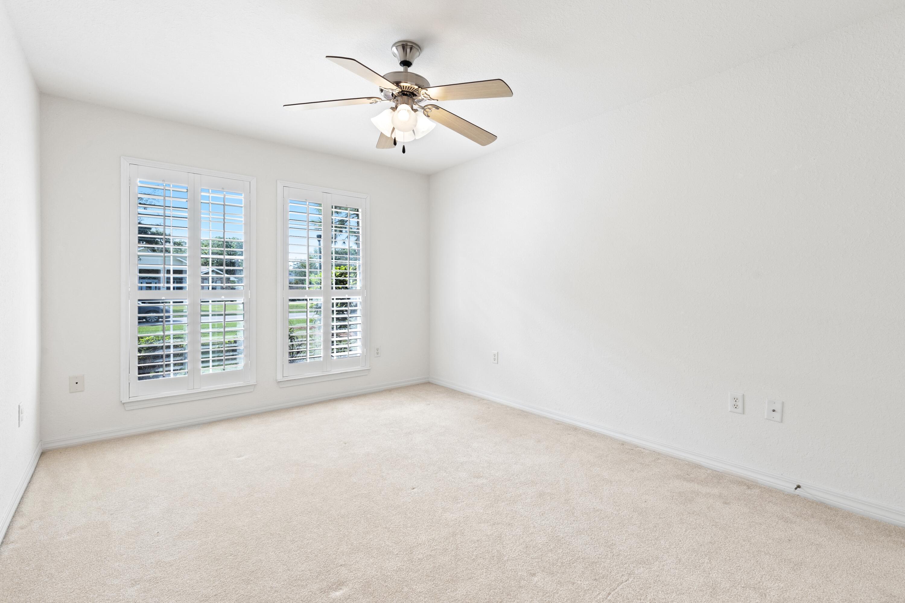 207 E Shipwreck Road