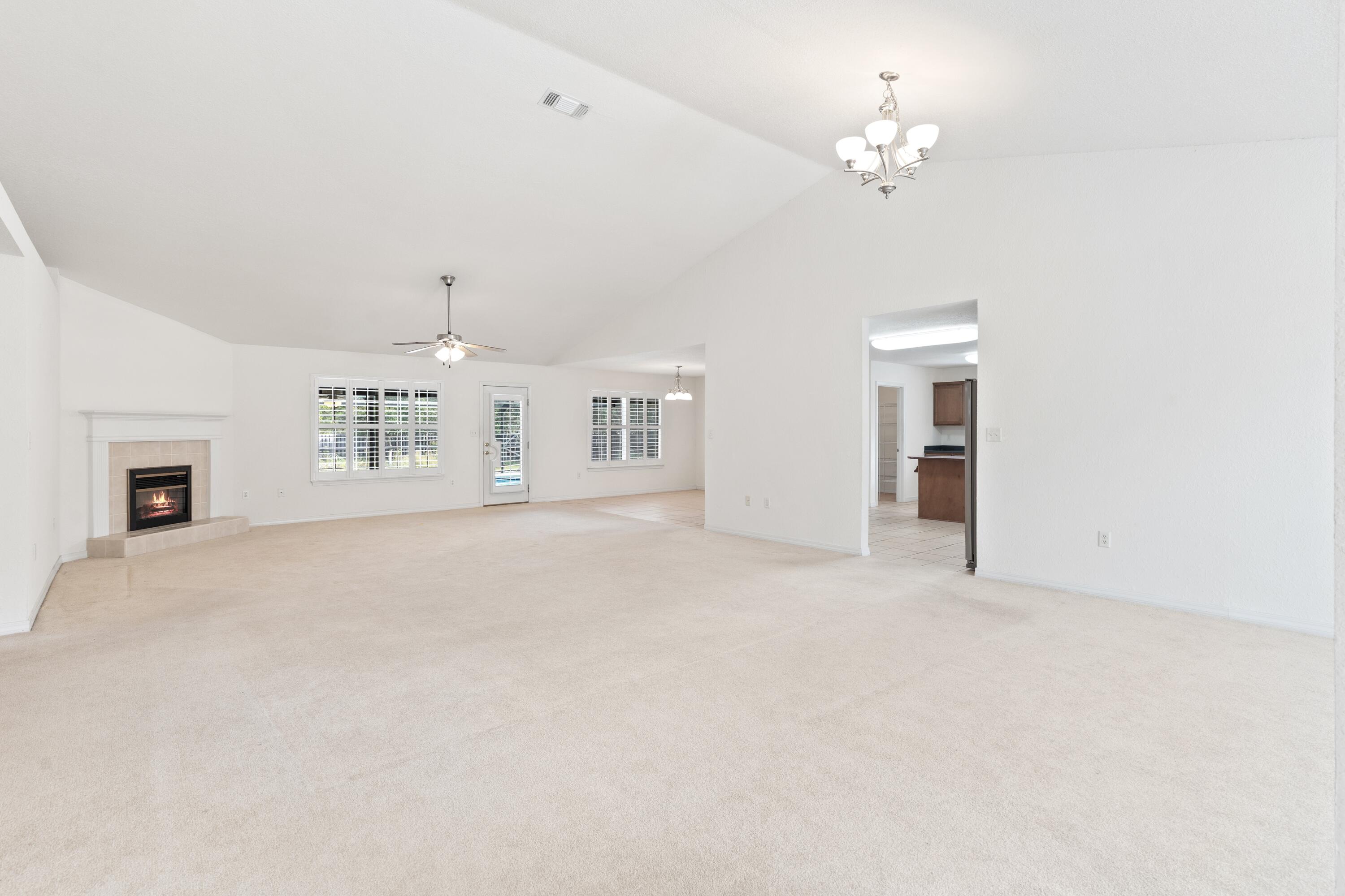 207 E Shipwreck Road