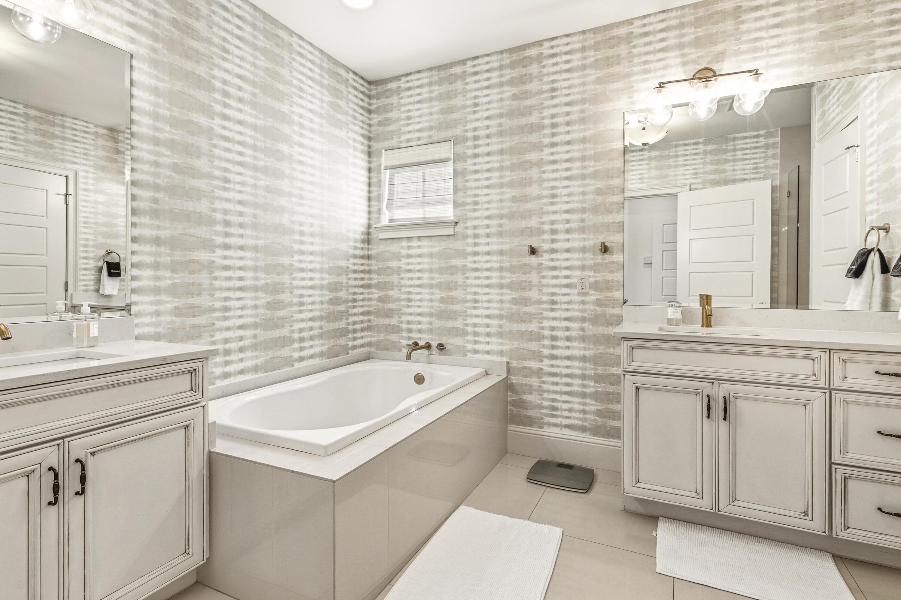 1946 Boardwalk Drive