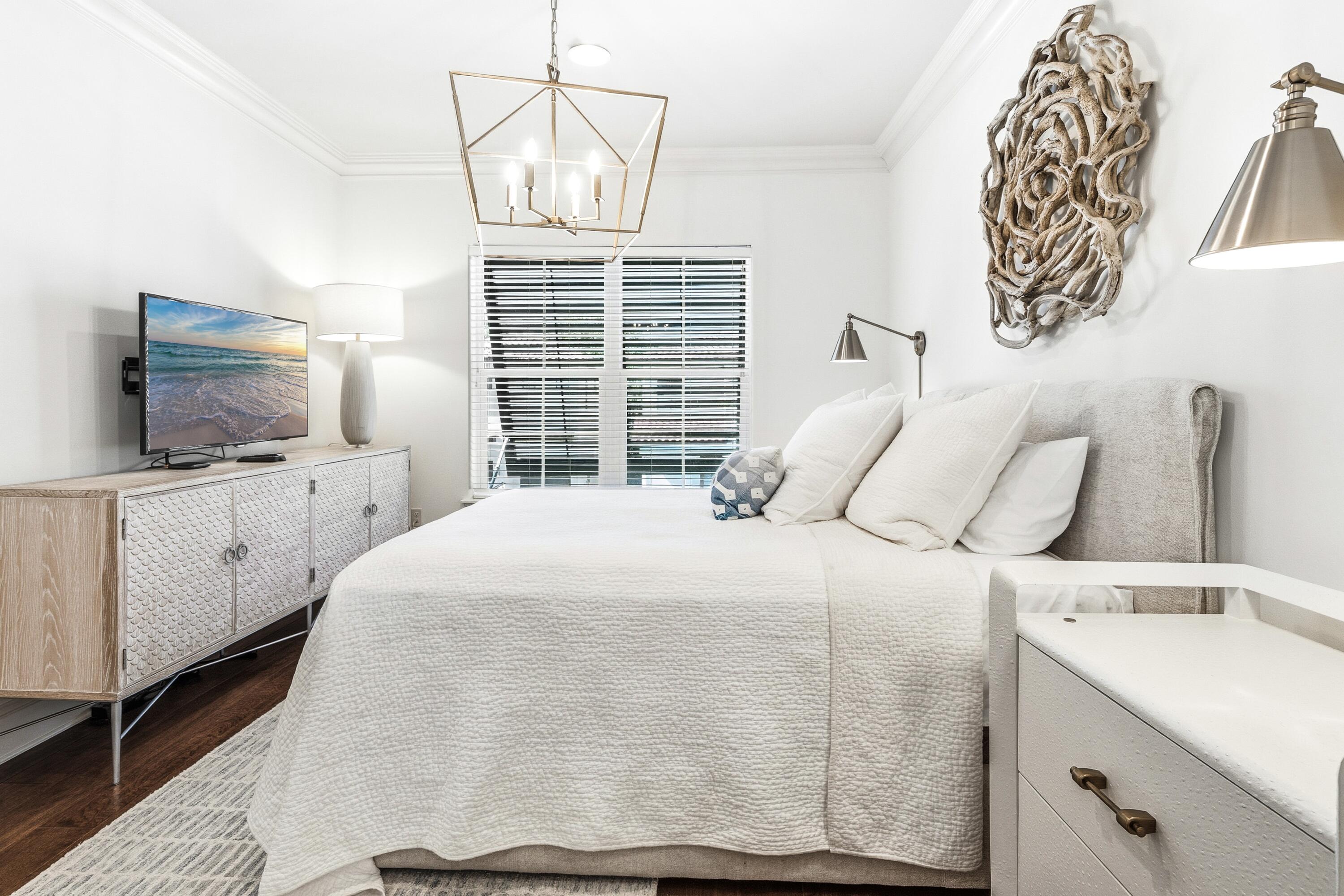 1946 Boardwalk Drive