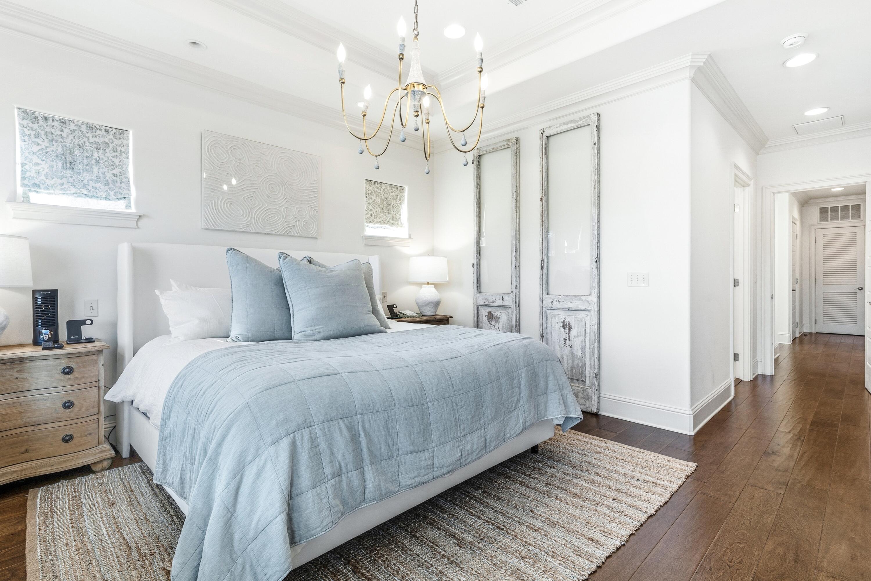 1946 Boardwalk Drive