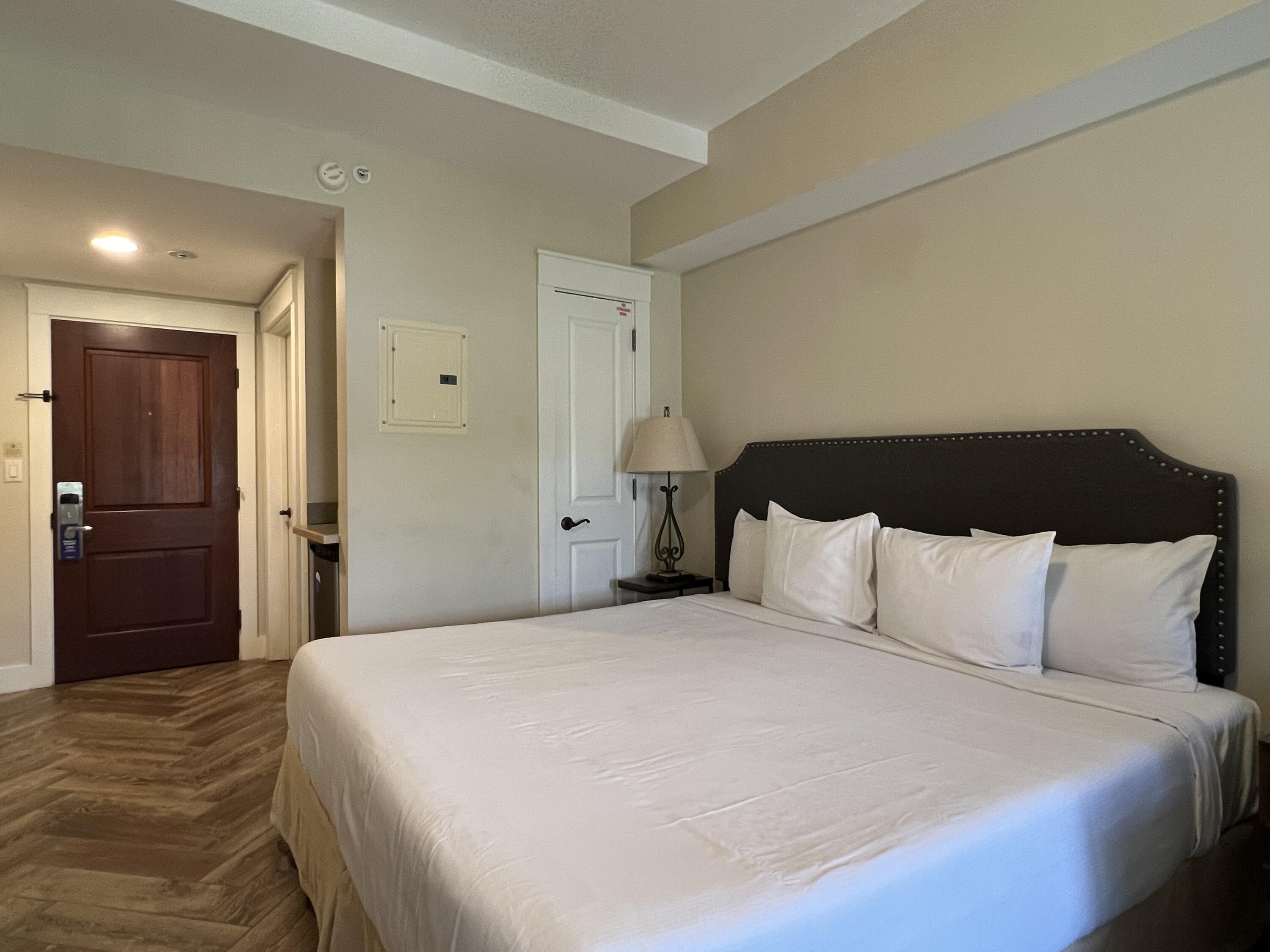 9300 Baytowne Wharf Boulevard, 528