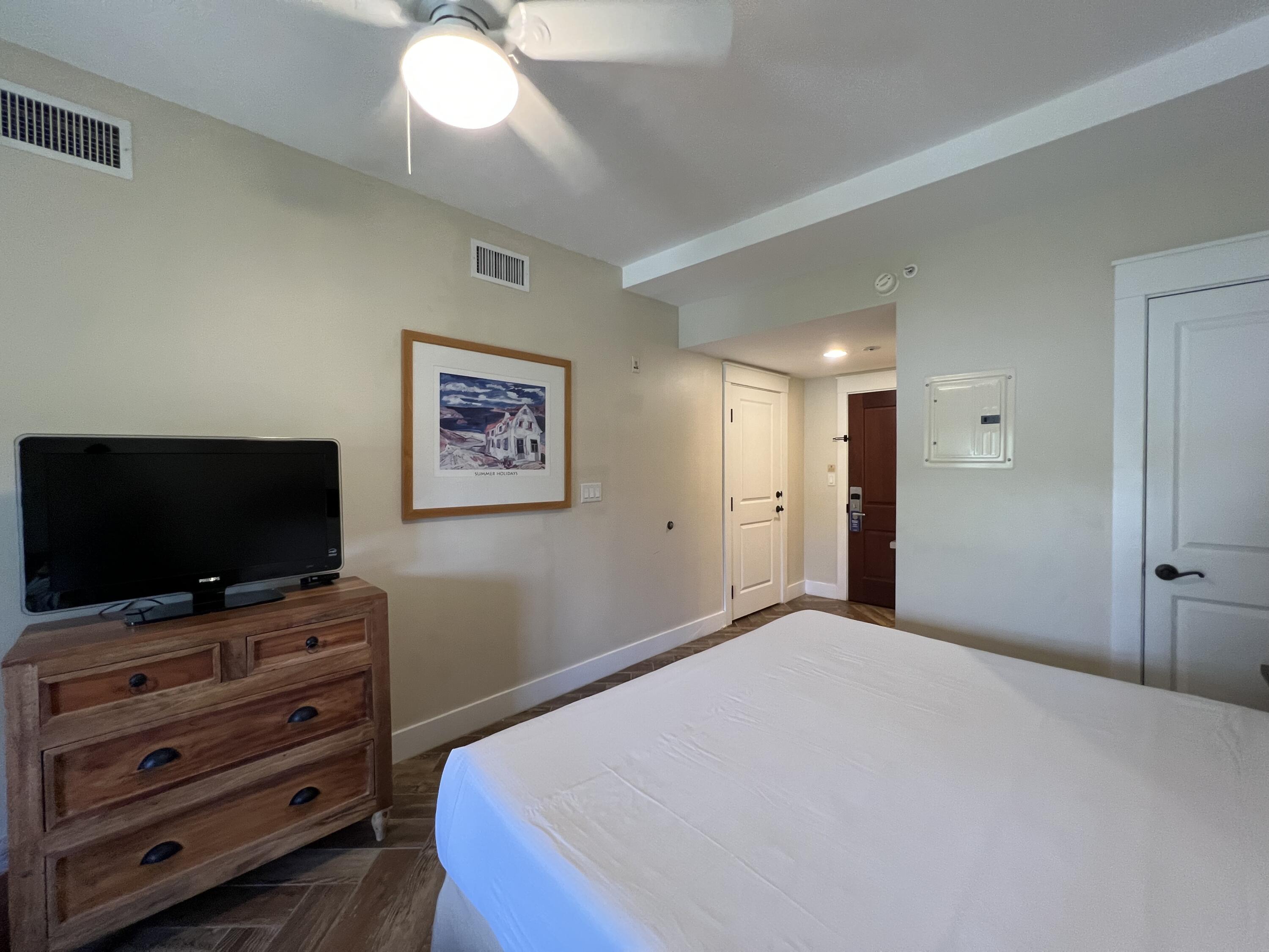 9300 Baytowne Wharf Boulevard, 528