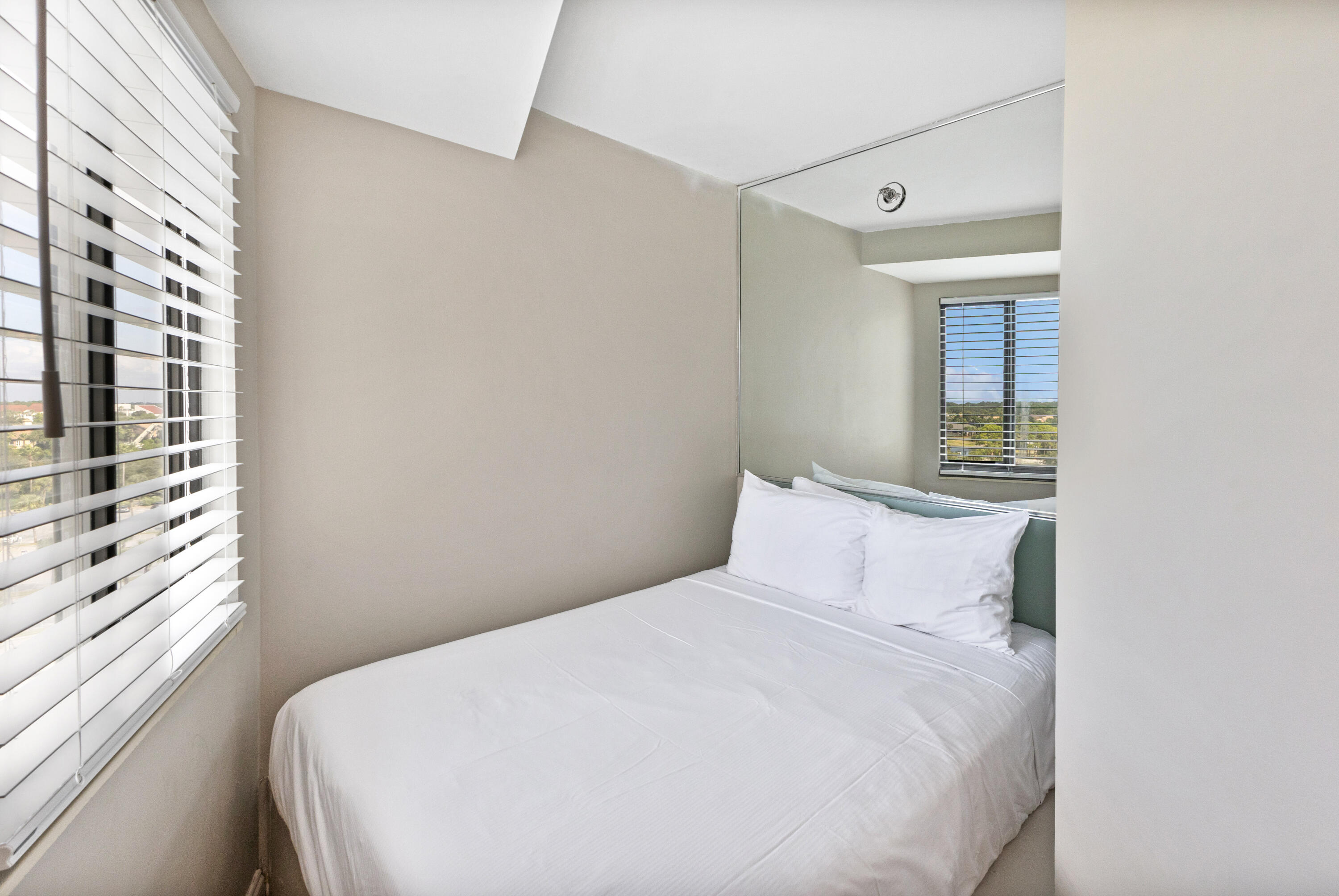 4299 Beachside II Drive, 4299