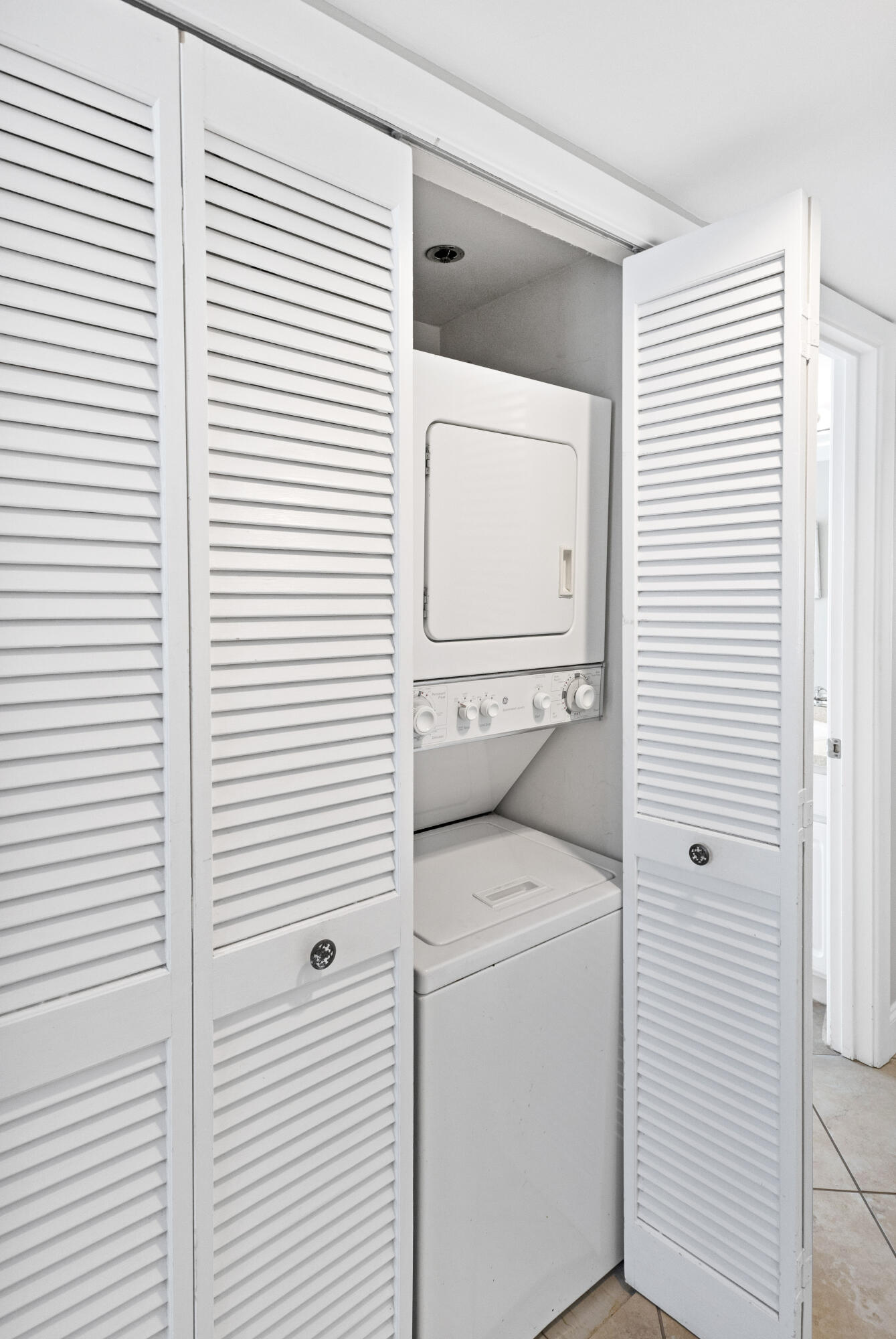 4299 Beachside II Drive, 4299