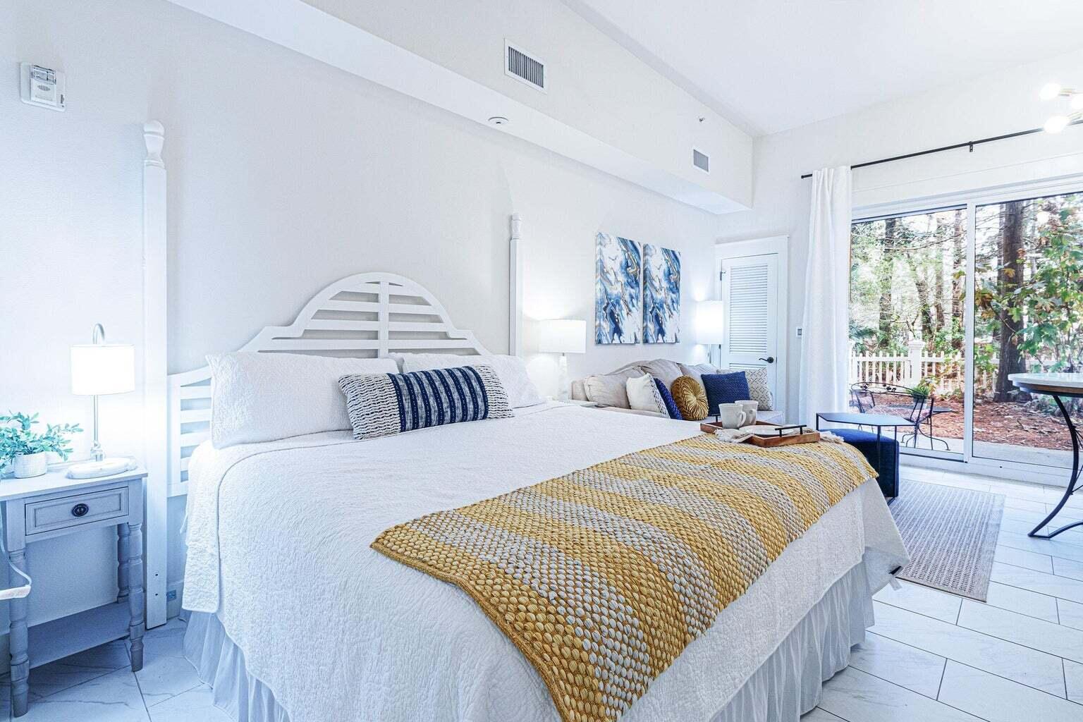 9300 Baytowne Wharf Boulevard, 123