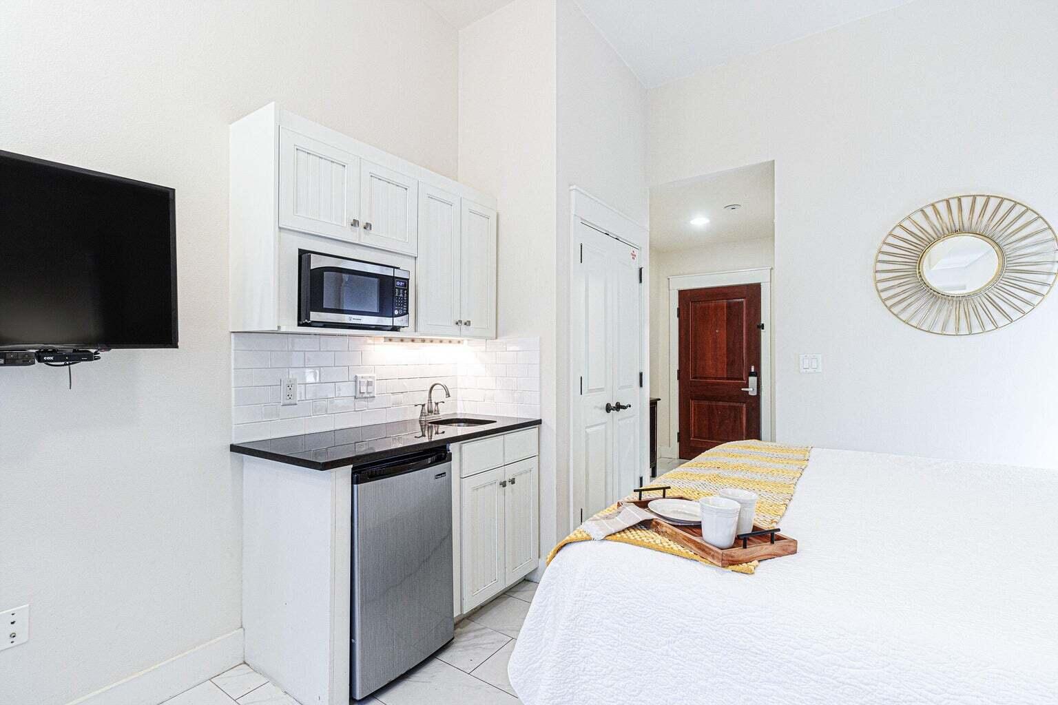 9300 Baytowne Wharf Boulevard, 123