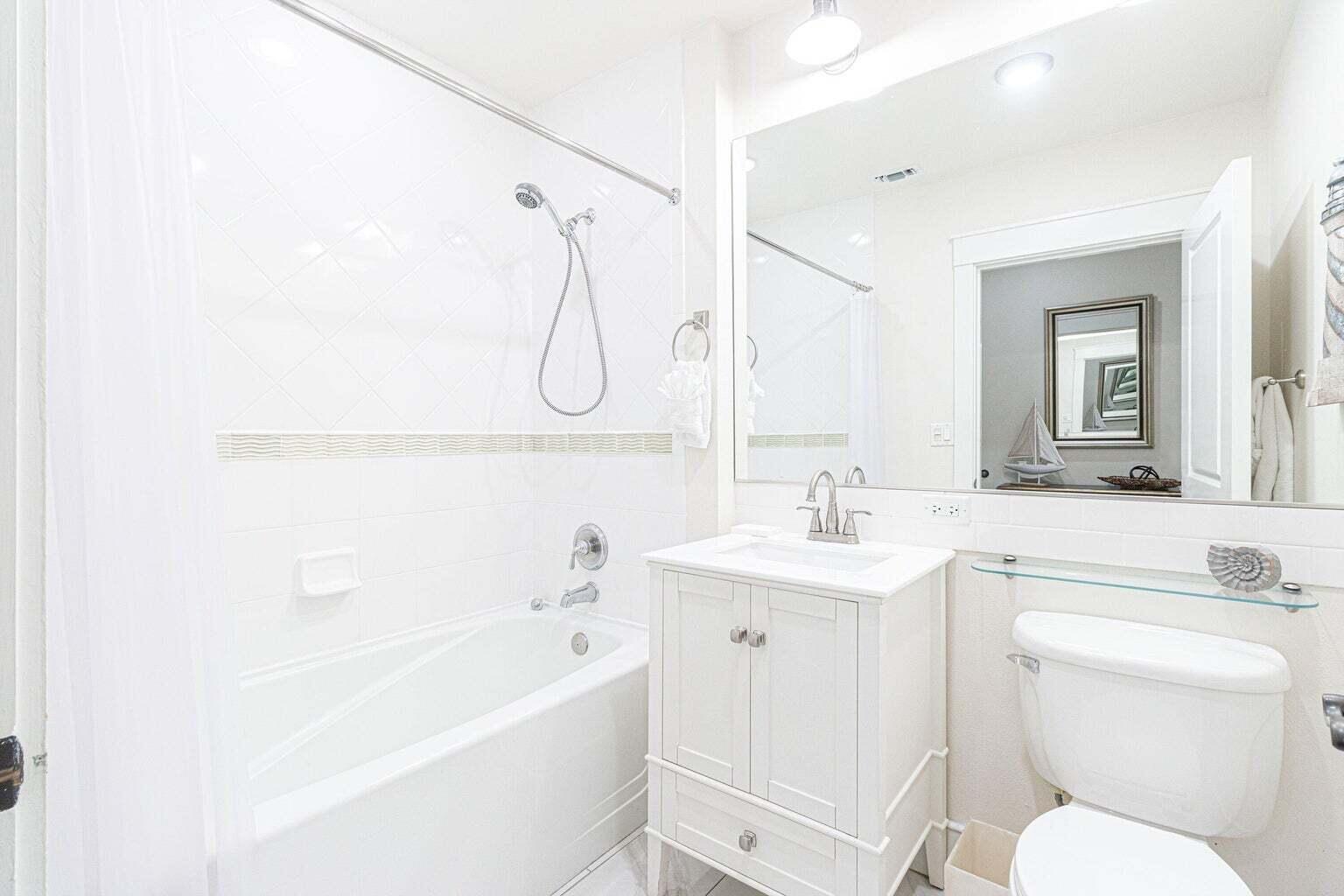 9300 Baytowne Wharf Boulevard, 123