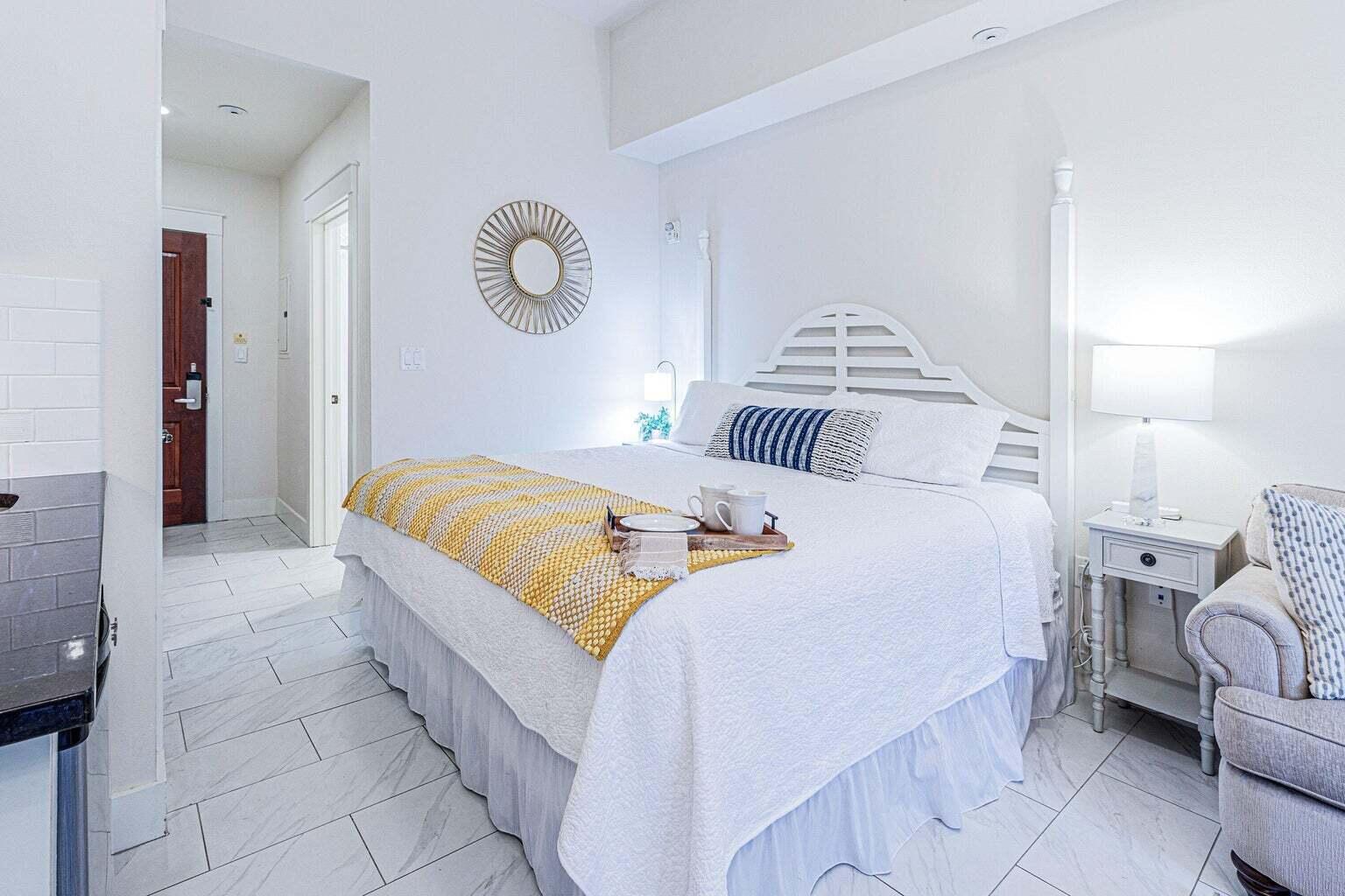 9300 Baytowne Wharf Boulevard, 123