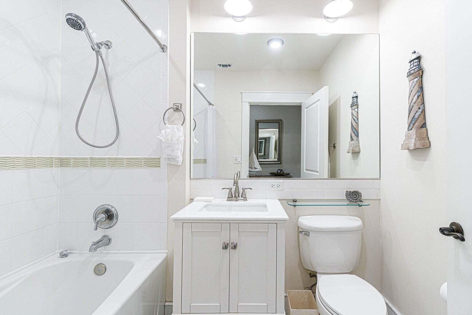 9300 Baytowne Wharf Boulevard, 123