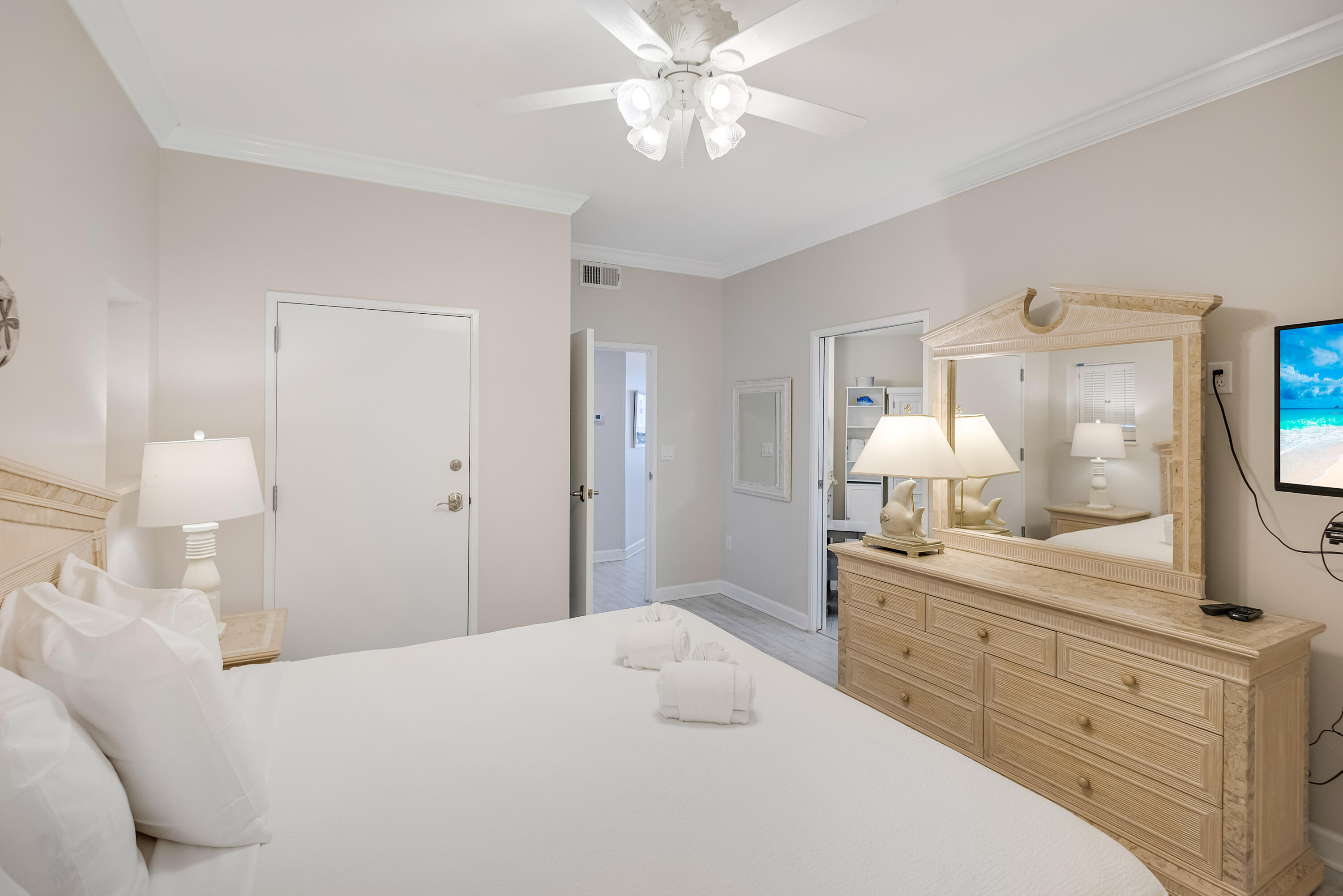 550 TOPS'L Beach Boulevard, 409