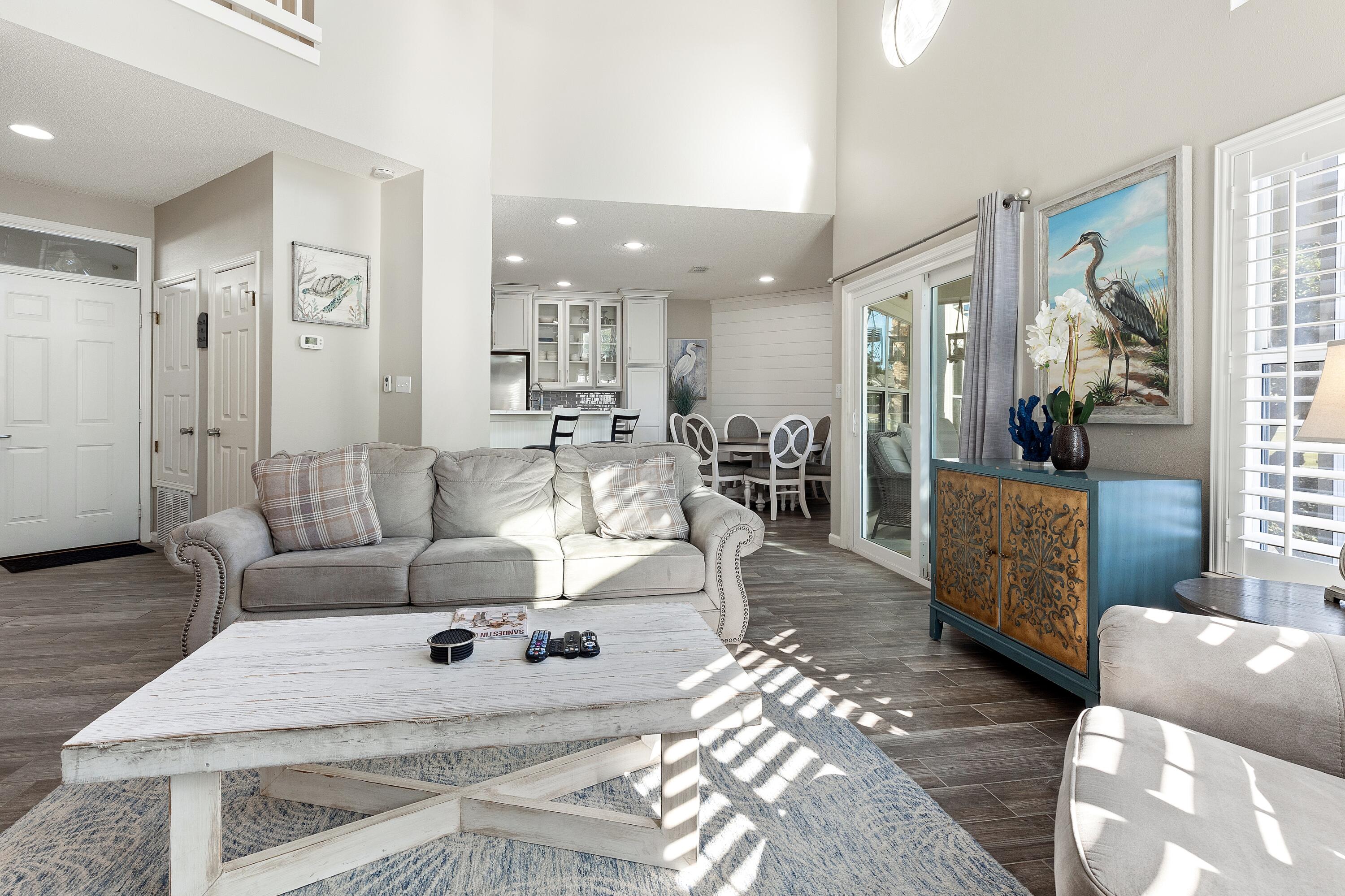 982 Northshore Drive