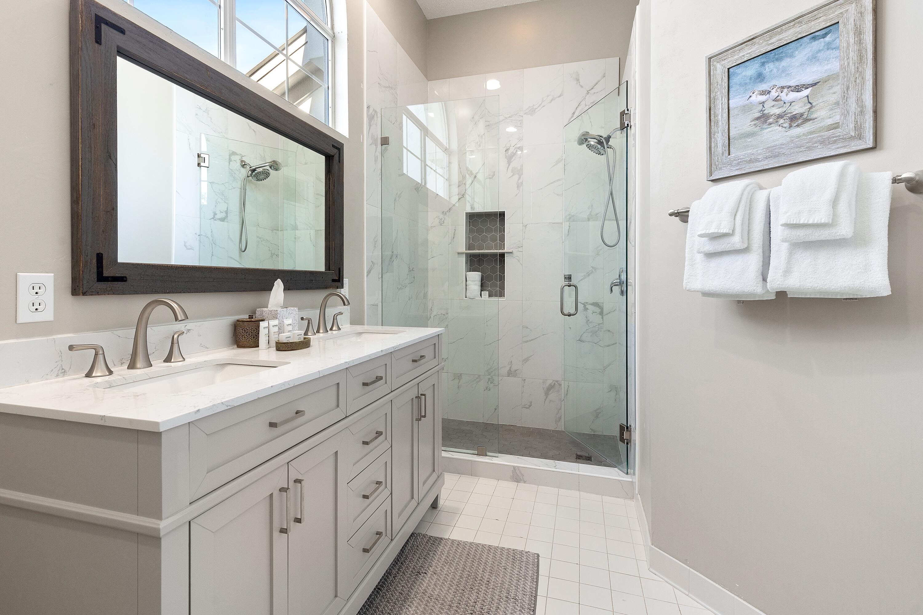 982 Northshore Drive