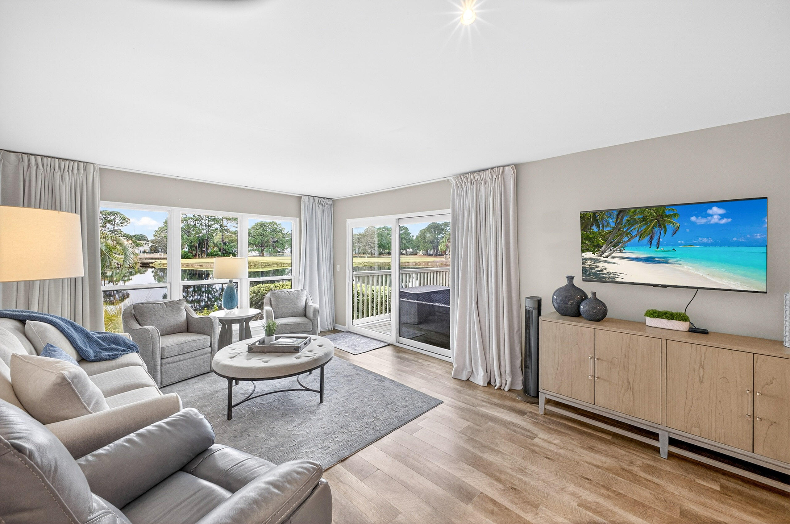 900 Harbour Point Lane 900