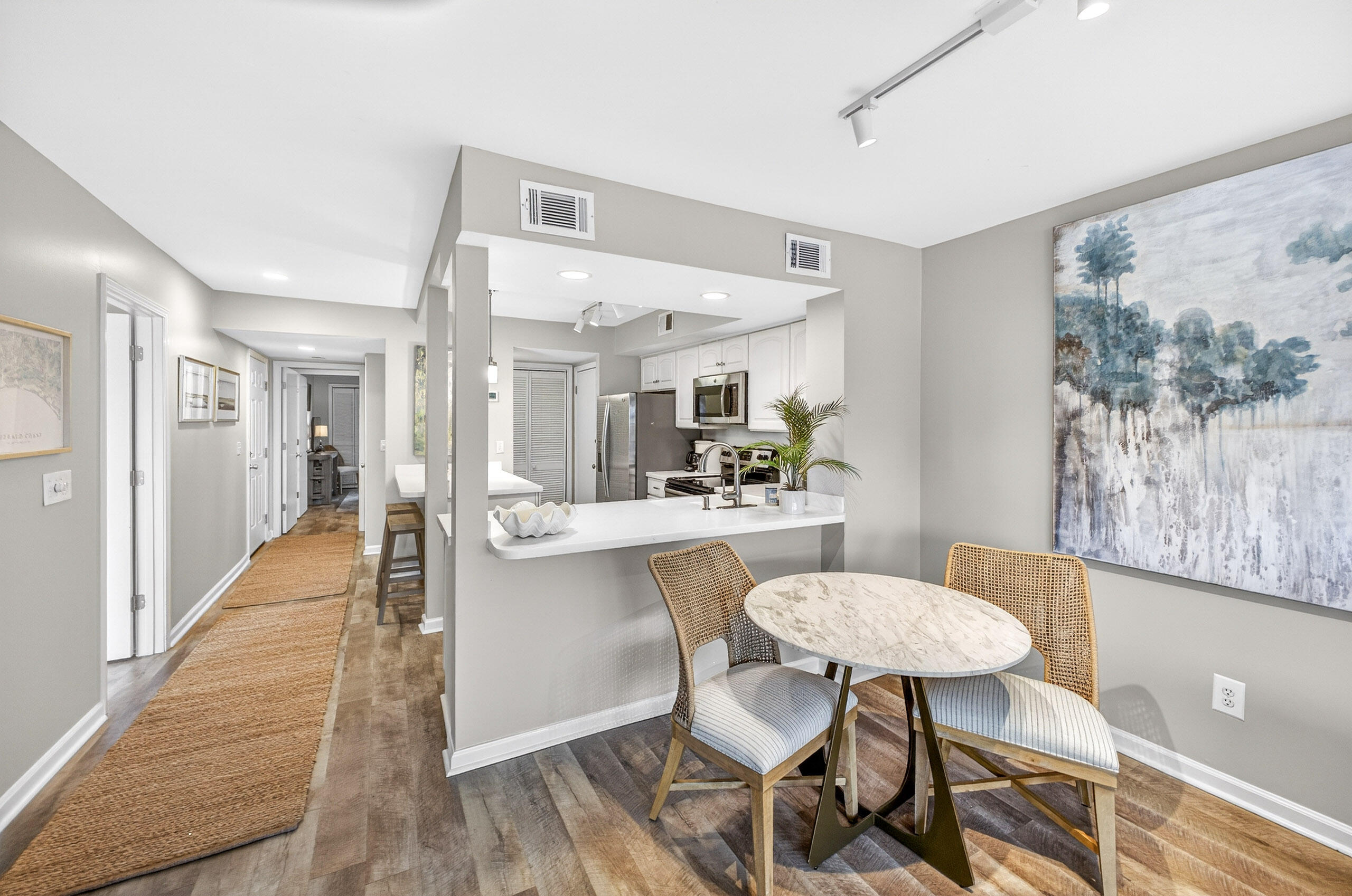 900 Harbour Point Lane 900